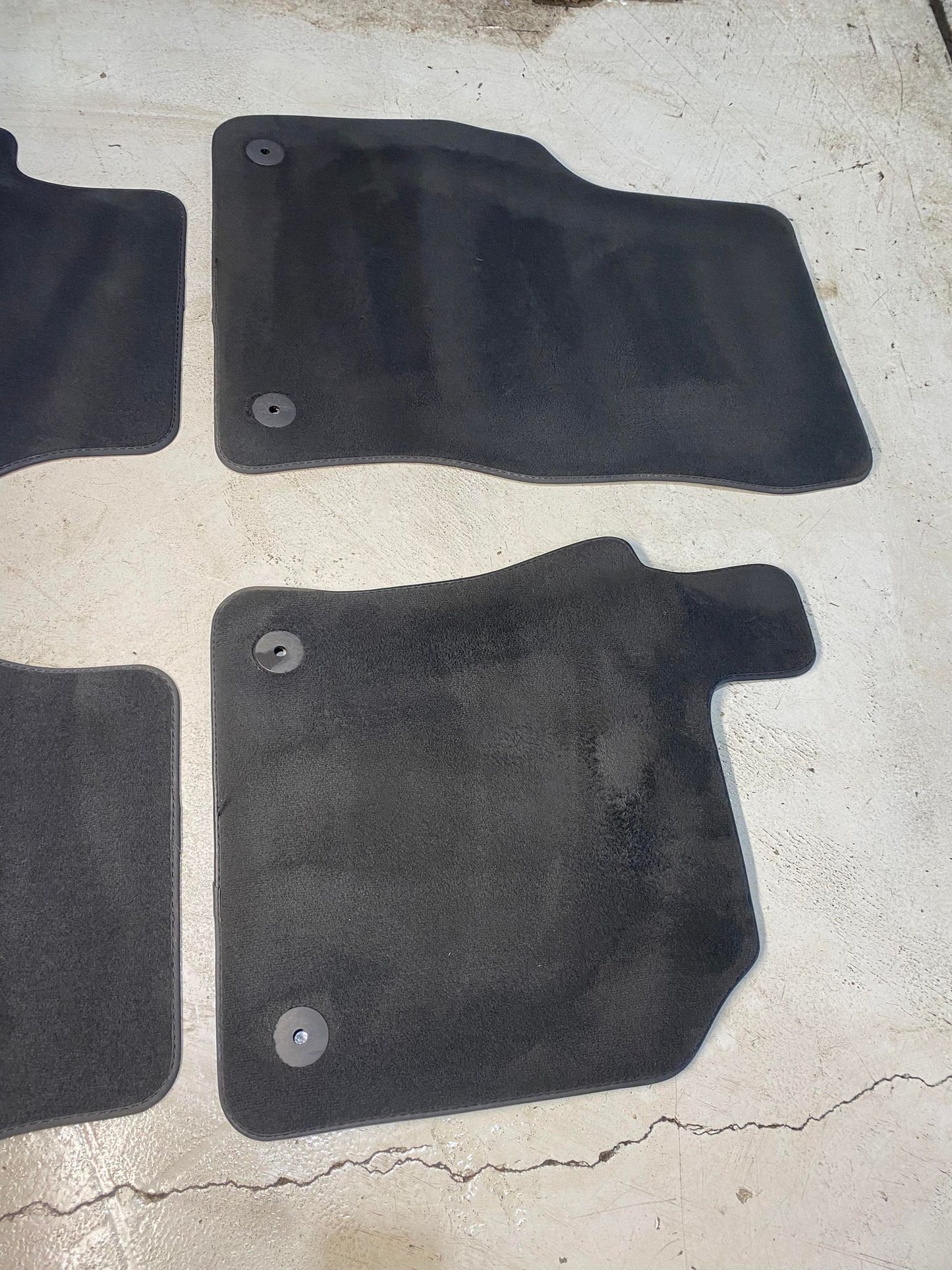 AUDI A3 8V FLOOR MAT SET