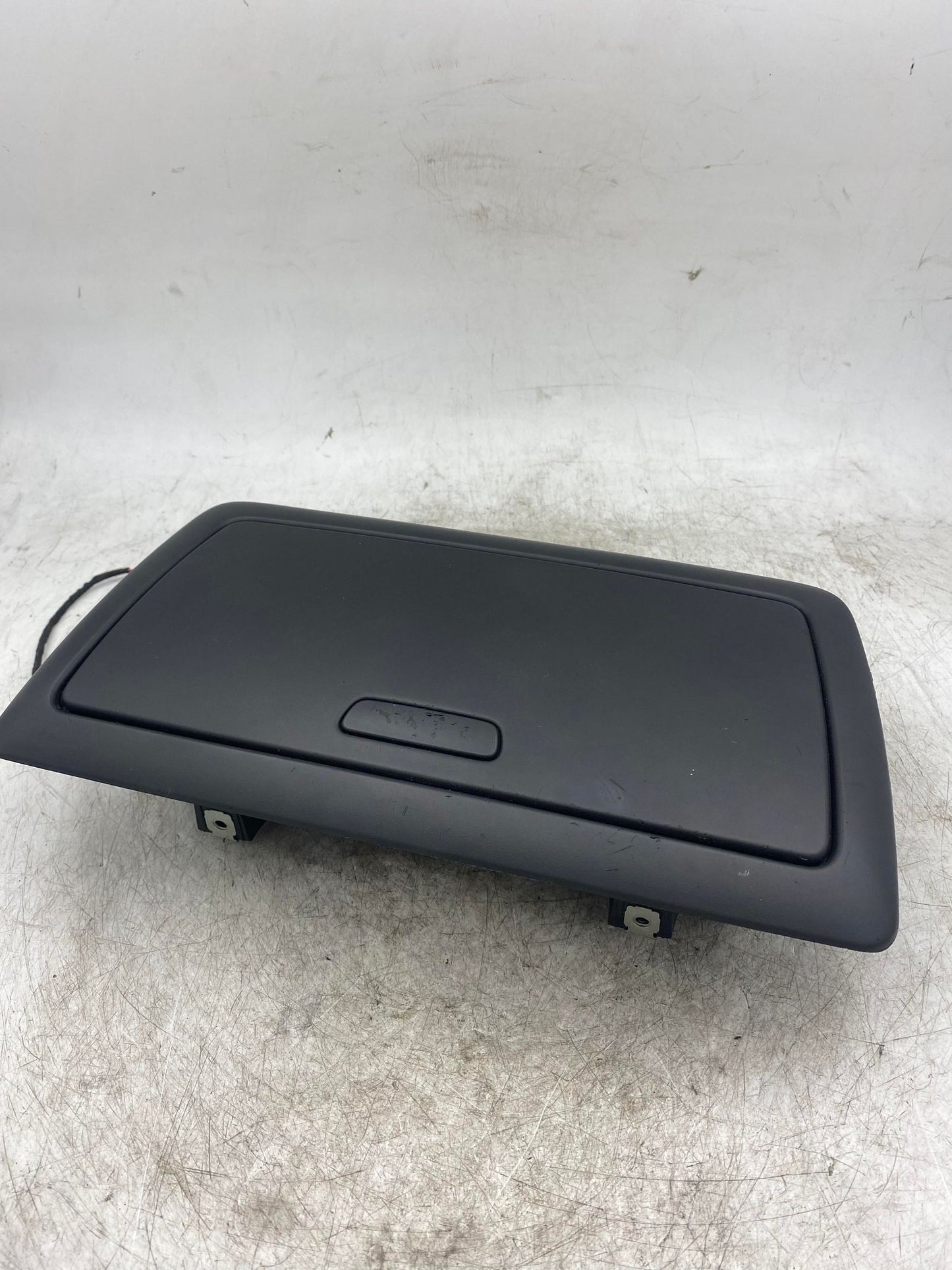 BMW 1 SERIES E82 E87 E88 DASH STORAGE COMPARTMENT 9127054