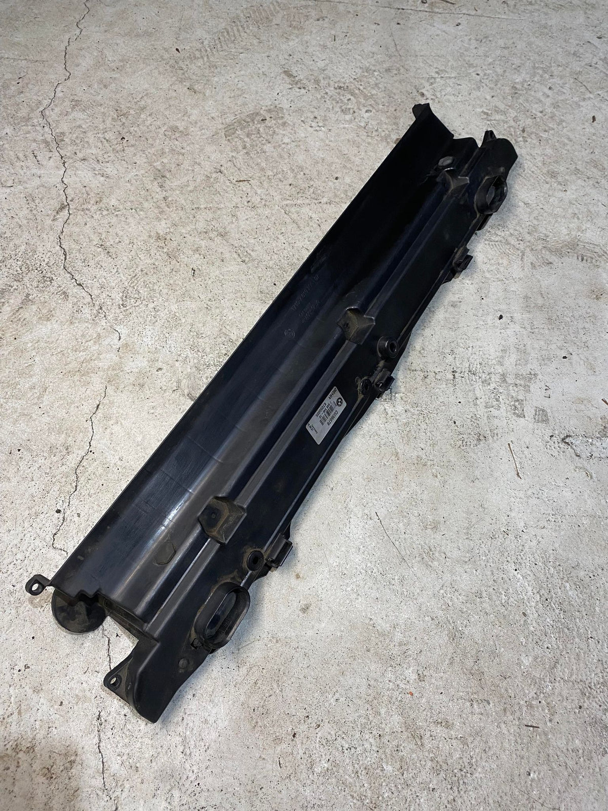 BMW 6 SERIES E63 TOP RADIATOR COVER 7519205
