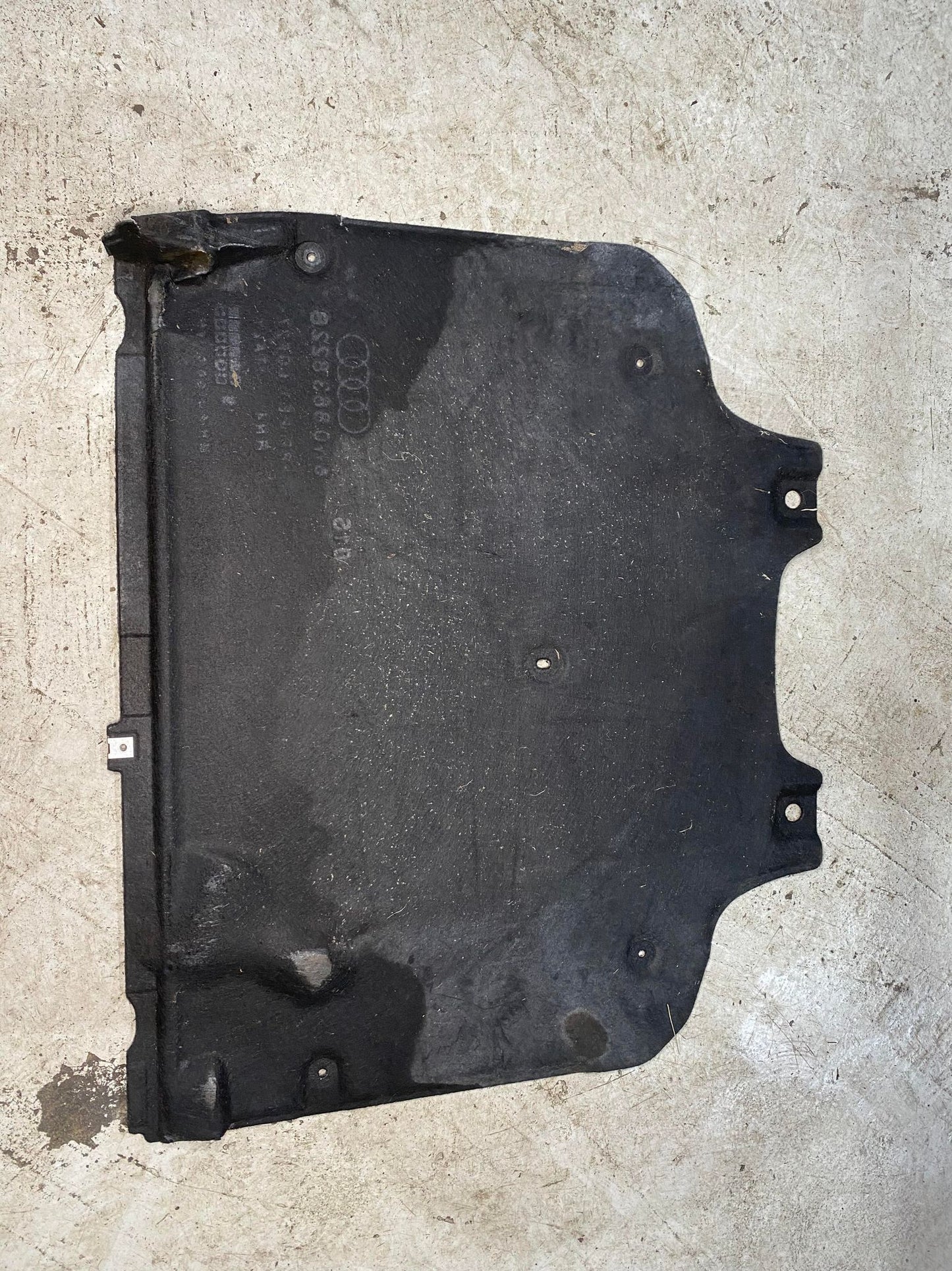 AUDI A4 B9 FRONT UNDERTRAY 8W0863822