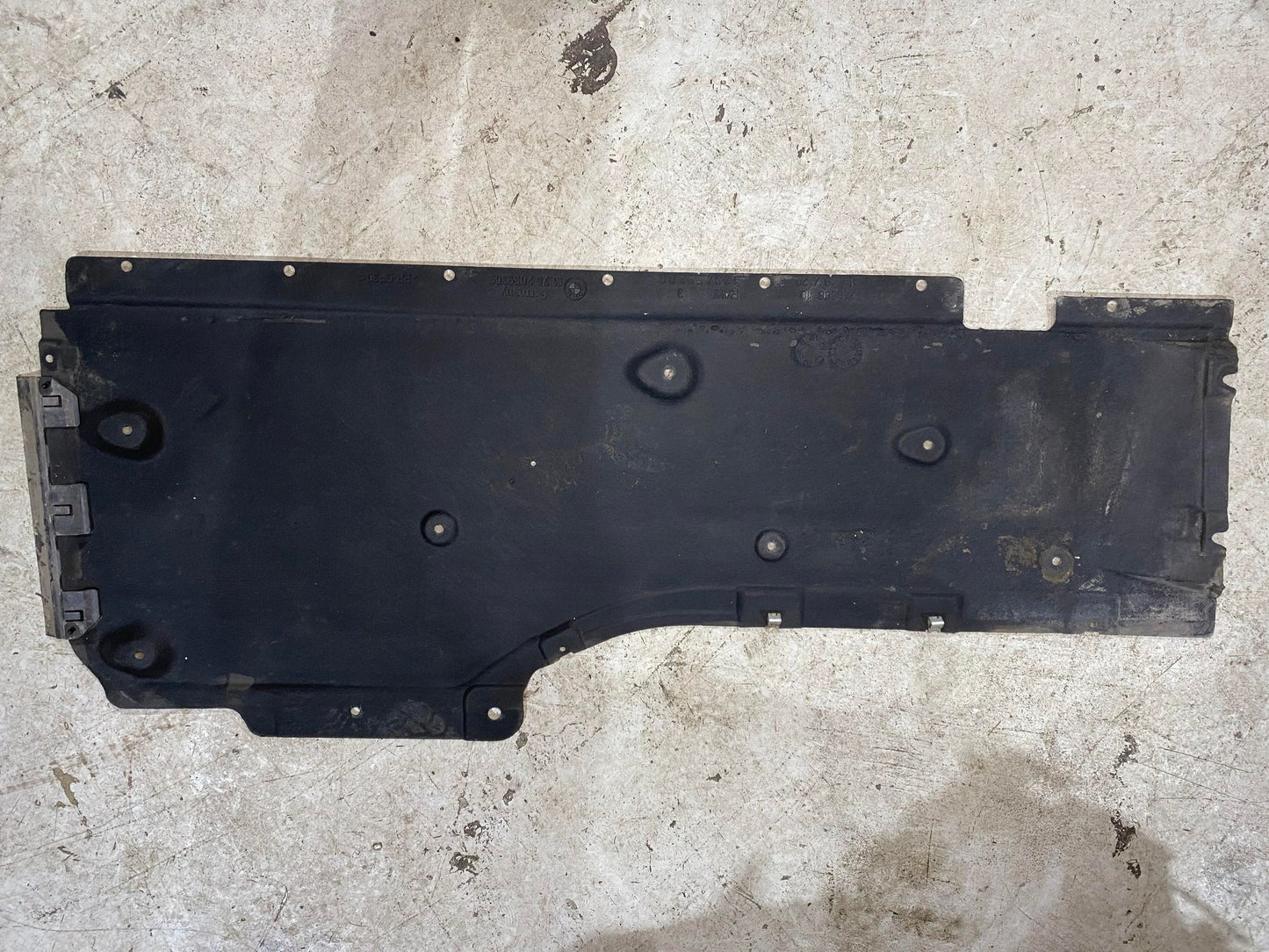 BMW 1 SERIES E87 E82 LEFT SIDE UNDERTRAY 7059389