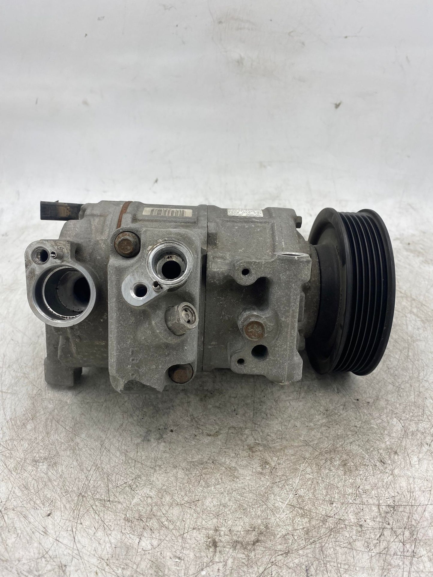 AUDI VW A3 A/C COMPRESSOR 1K0820808A