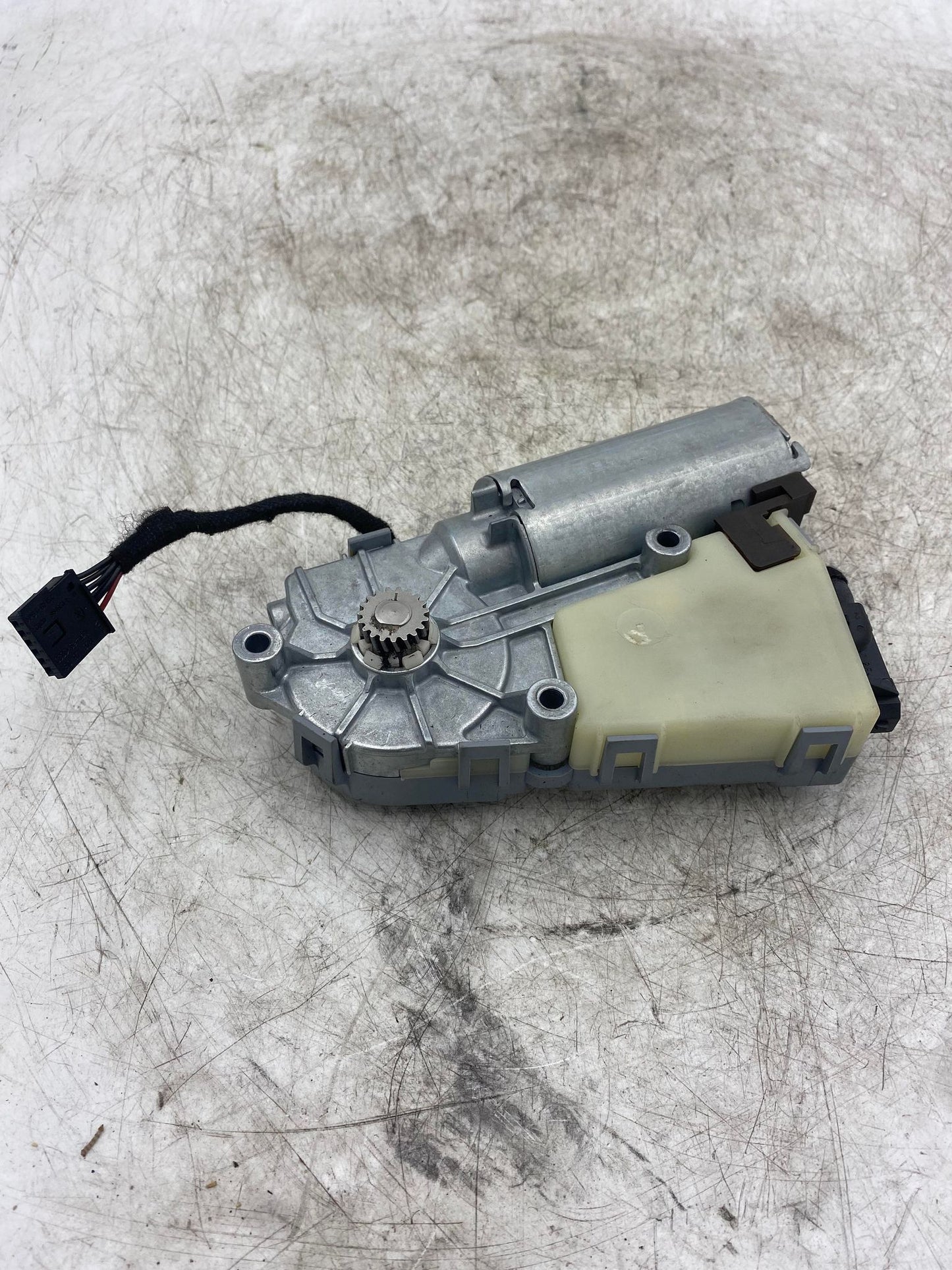 AUDI A3 8P SUNROOF MOTOR 8P4959591