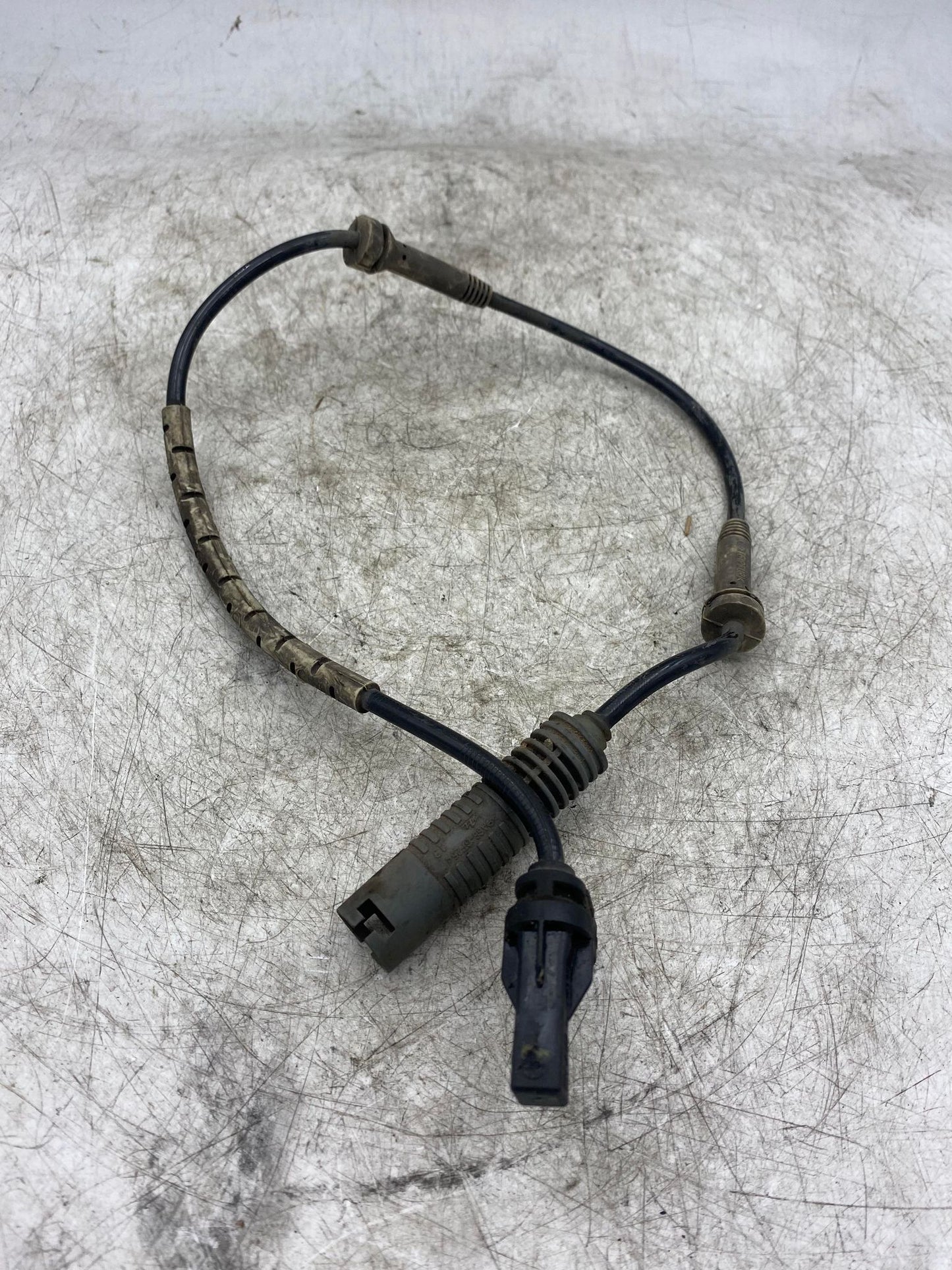 BMW 1 3 SERIES FRONT ABS SPEED SENSOR 6760424