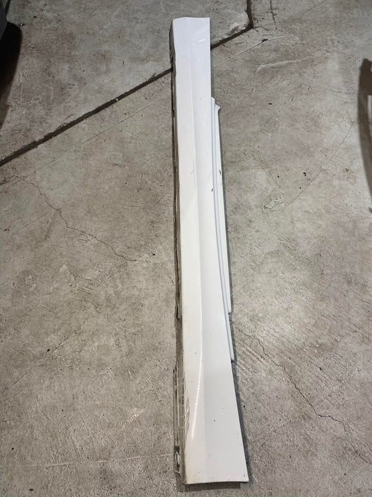 BMW 1 SERIES E82 E88 RIGHT NON-SPORT SIDE SKIRT