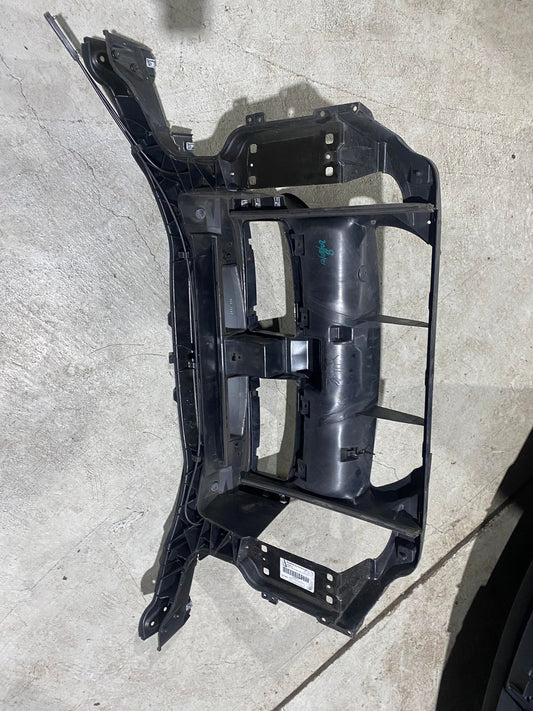 BMW 3 SERIES E90 E92 E93 FRONT RADIATOR SUPPORT BRACKET 7058594