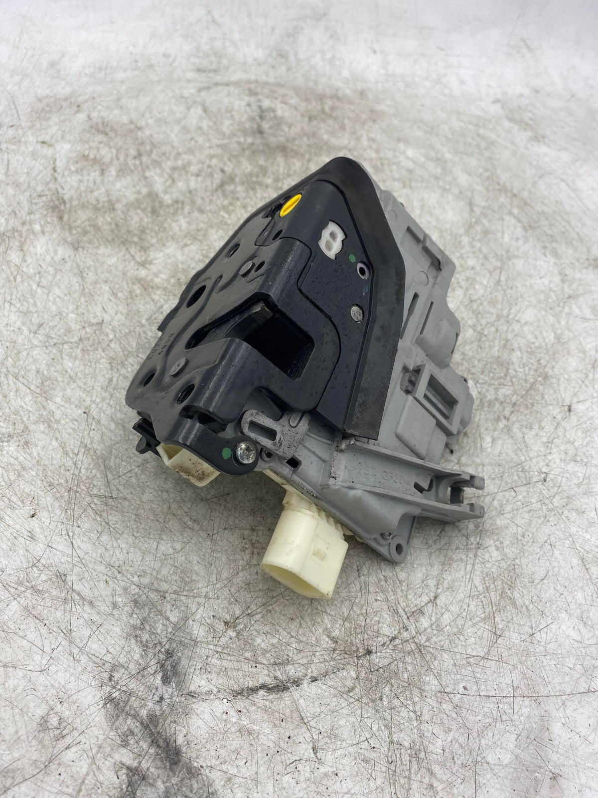 AUDI A3 A4 A6 S6 A8 R8 RS3 RS6 8 PIN FRONT/REAR LEFT DOOR LOCK ACTUATOR 4F0839015 - LRI Autoparts