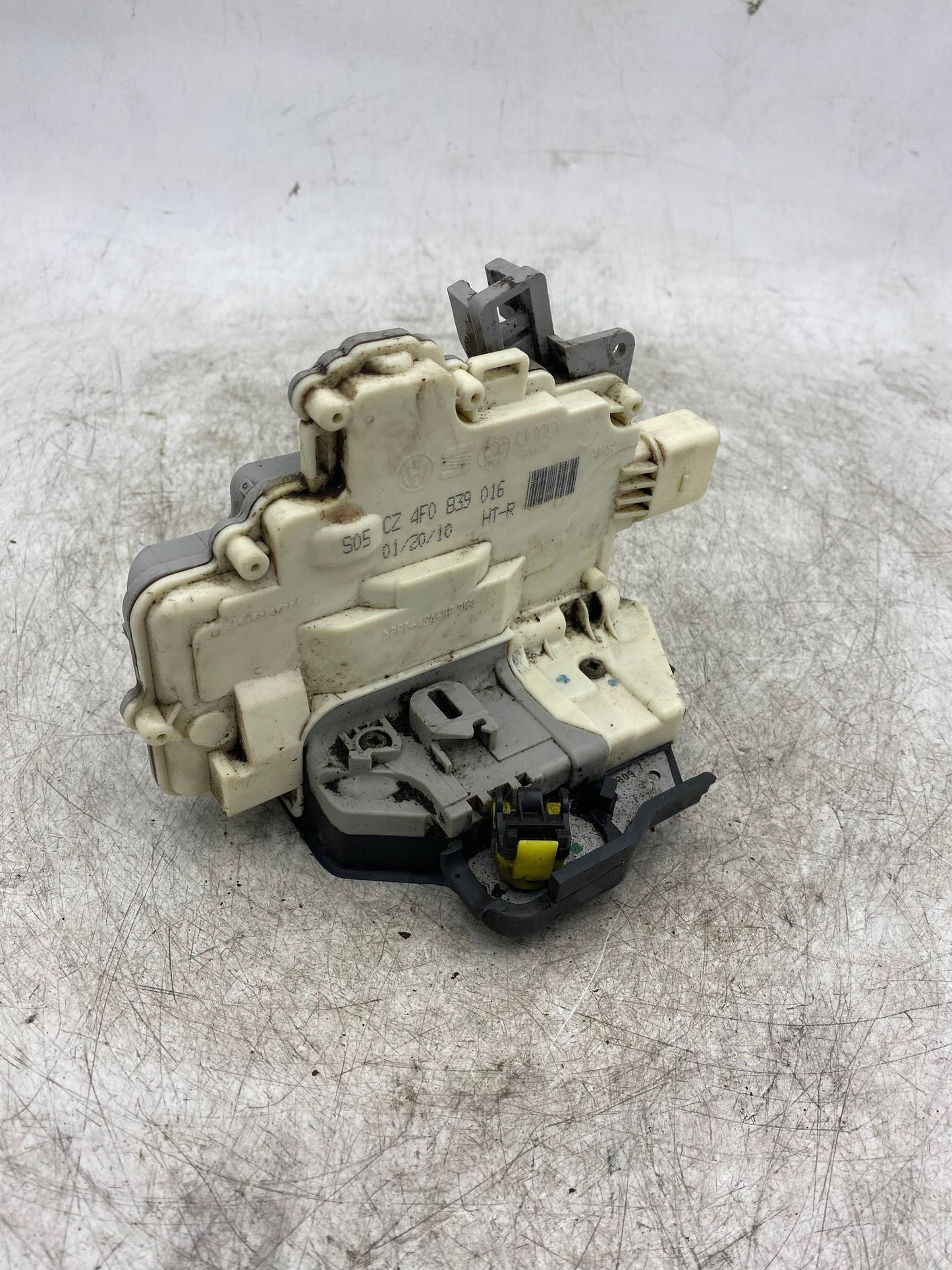 AUDI A3 A4 A6 S6 A8 R8 RS3 RS6 8 PIN FRONT/REAR RIGHT DOOR LOCK ACTUATOR 4F0839016