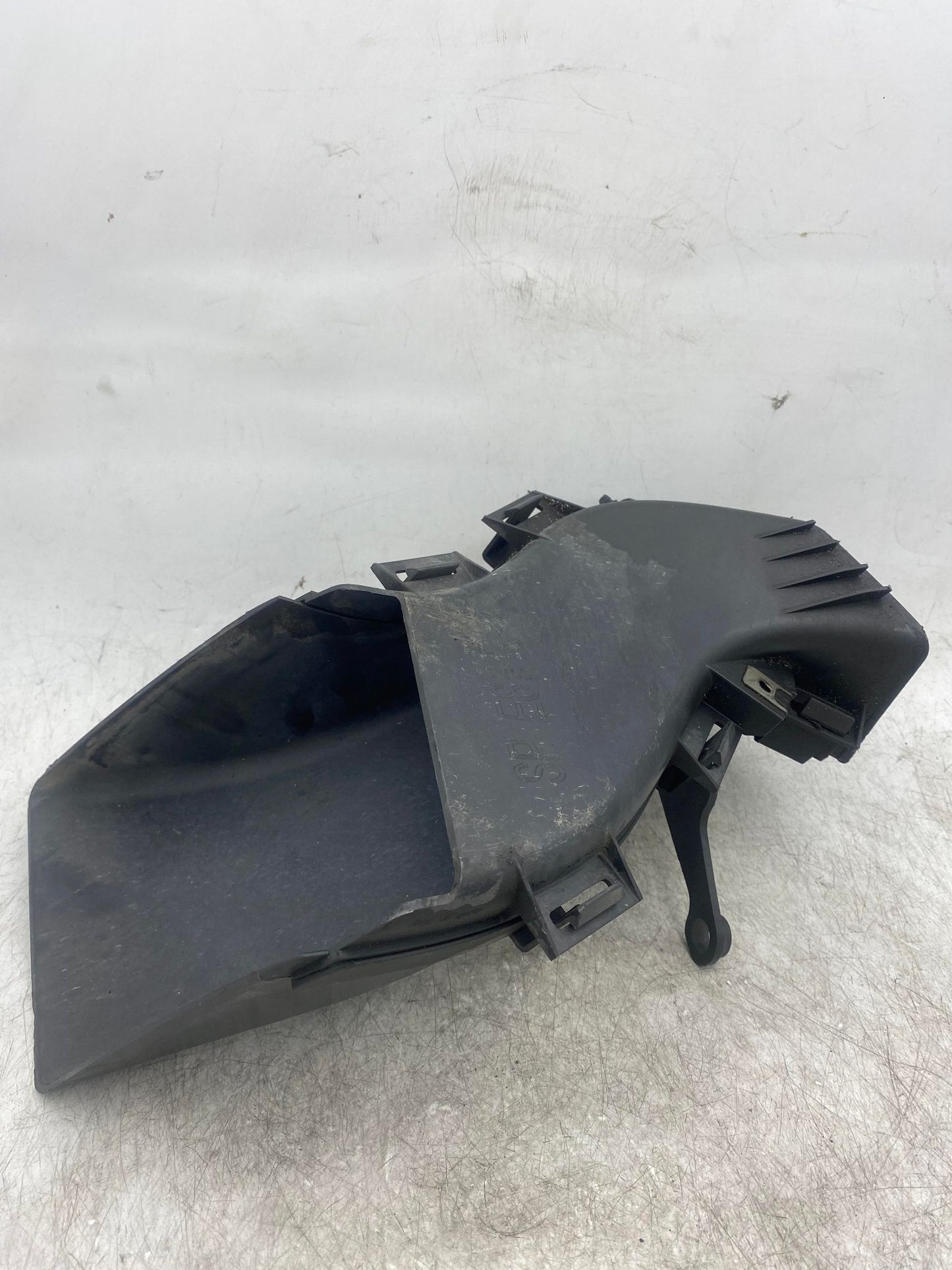 BMW 1 SERIES E82 E88 FRONT RHS RIGHT BRAKE AIR DUCT 8046300