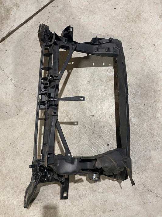 AUDI A3 8V FRONT RADIATOR SUPPORT BRACKET 5K0805594