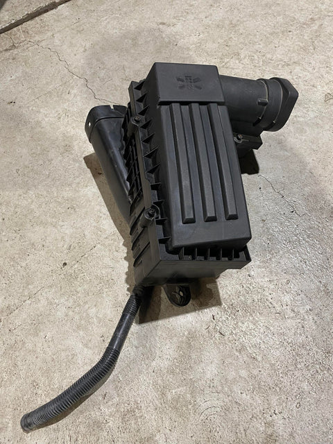 VW AUDI AIR FILTER BOX 1K0129607