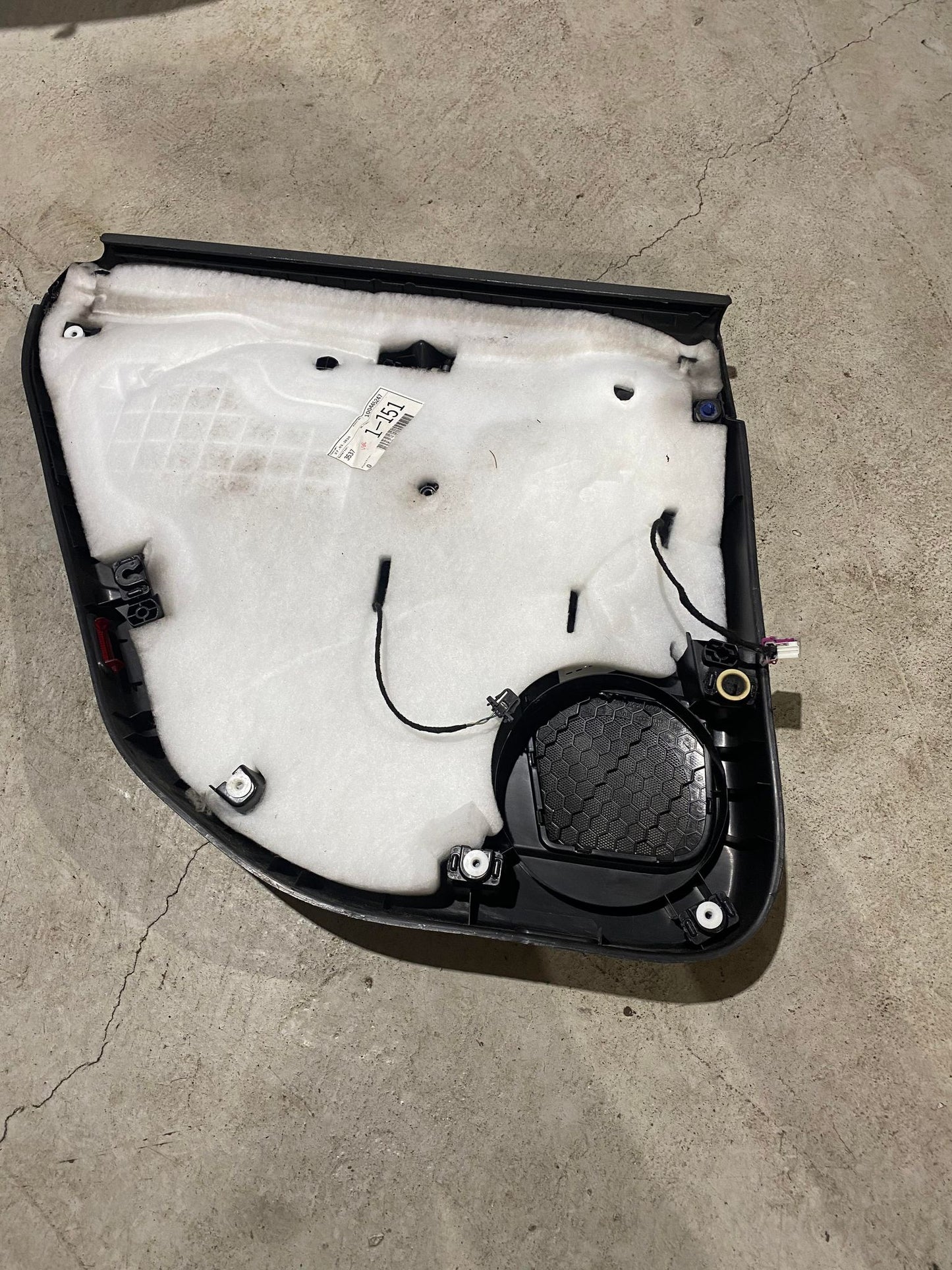 AUDI A3 8P REAR RIGHT DOOR CARD