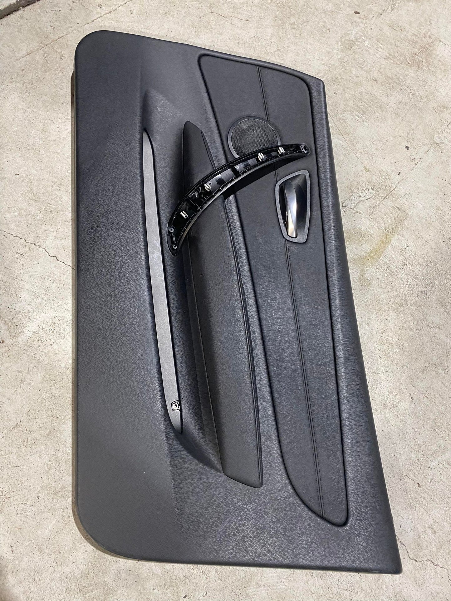 BMW 1 SERIES E88 E82 FRONT RIGHT DRIVERS DOOR CARD