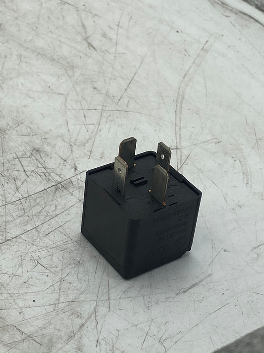 VW AUDI FUSE NUMBER 643 8K0951253