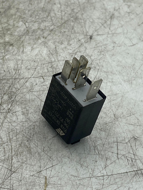 VOLKSWAGEN RELAY 7M0951253