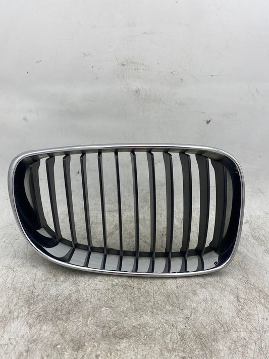 BMW 1 SERIES E82 E88 RIGHT KIDNEY CHROME GRILLE 7166440