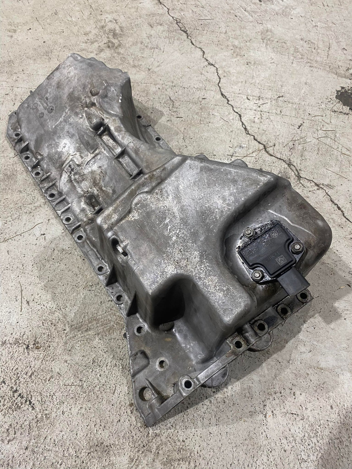 BMW 1 3 E82 E88 E90 E92 E93 SERIES N54 OIL PAN 7542043 - LRI Autoparts
