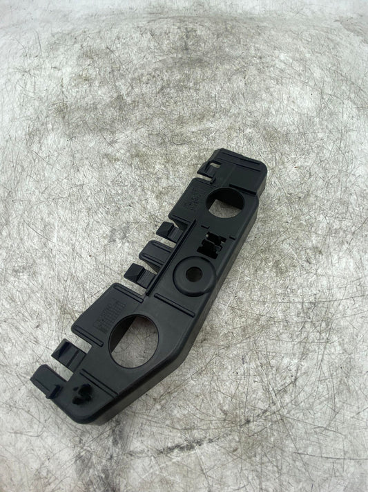 AUDI A5 F5 FRONT RIGHT GUARD SUPPORT BRACKET 8W6853922