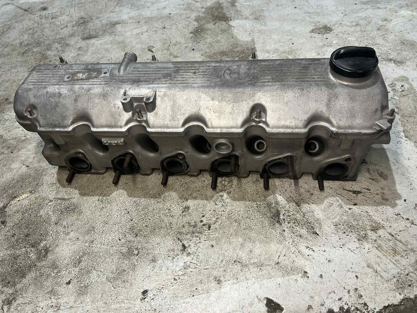 BMW E28 E30 M20 6 CYLINDER ENGINE CYLINDER HEAD REFURBISHED 1264200