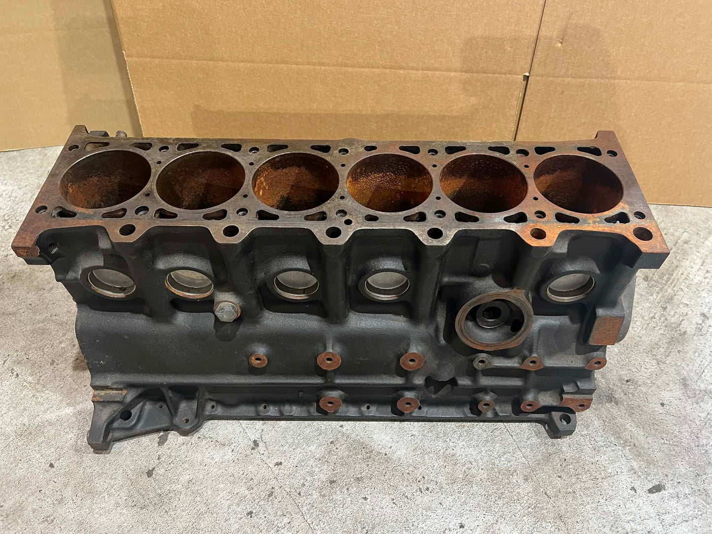 BMW 3 SERIES E30 M20B25 ENGINE BLOCK WITH CRANKSHAFT - LRI Autoparts