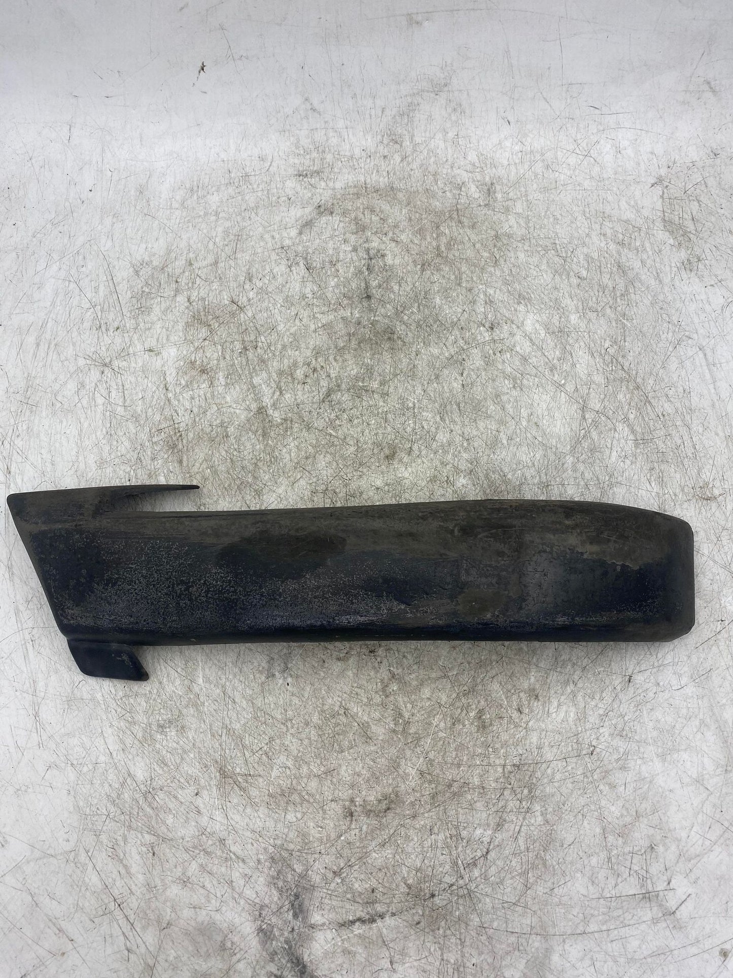 BMW 3 SERIES E30 FRONT RIGHT BUMPER PANNEL 1888274