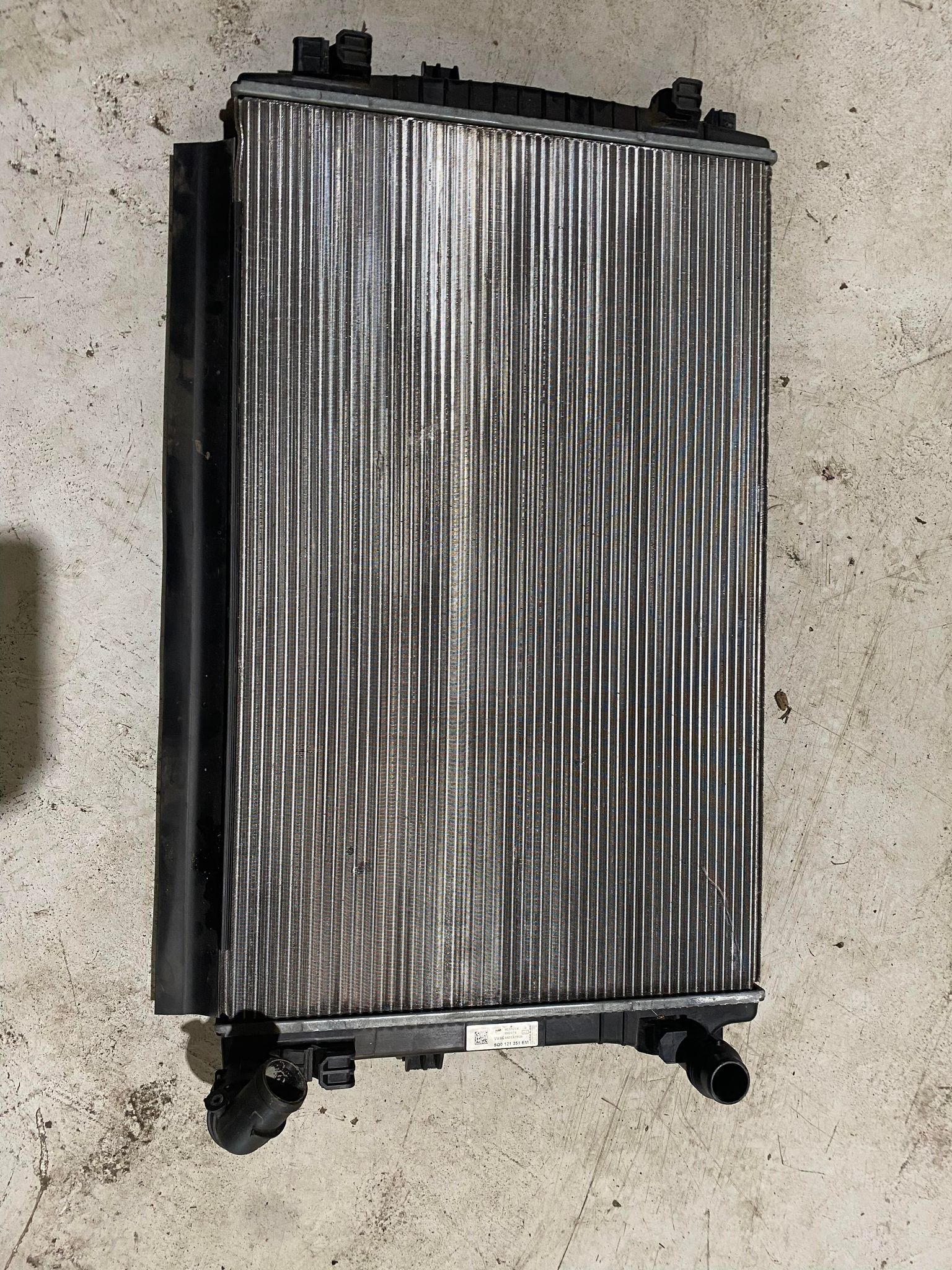 VW GOLF MK7 FRONT ENGINE COOLING RADIATOR 5Q0121251 LRI Autoparts
