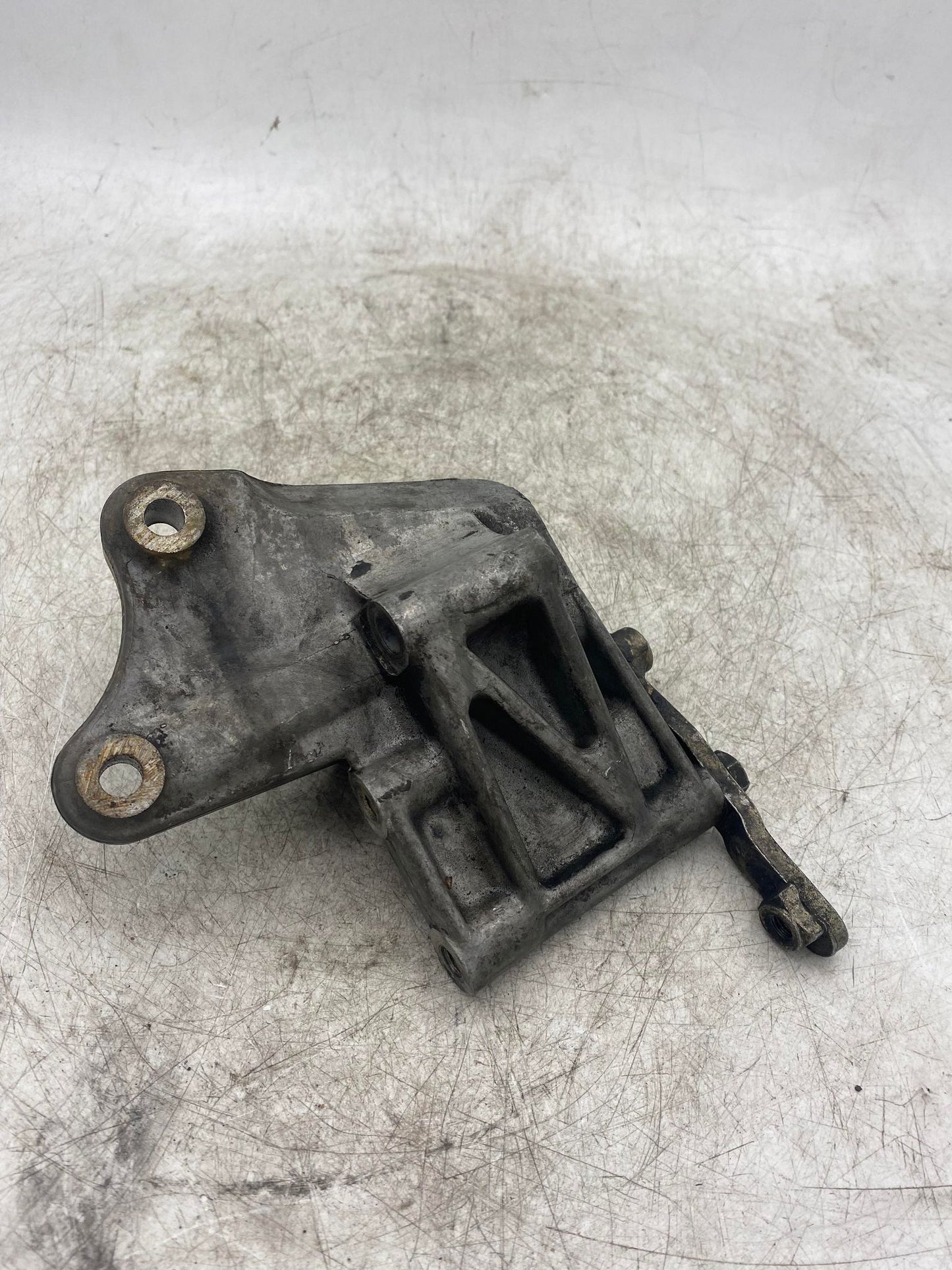 BMW 3 SERIES E30 M20 POWER STEERING PUMP BRACKET 1264643