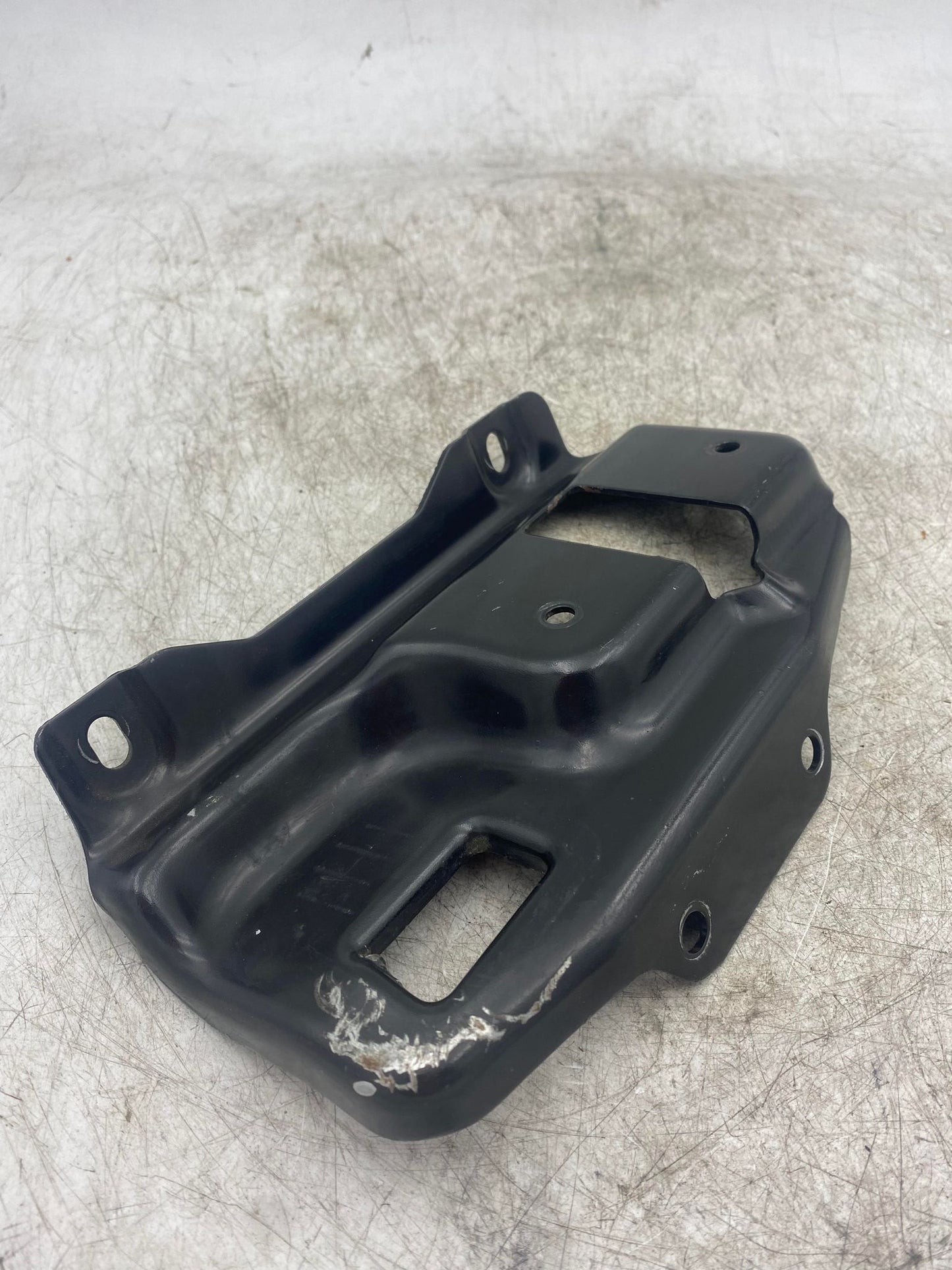 BMW 1 SERIES E82 E87 E88 BONNET LOCK SUPPORT BRACKET 7148759