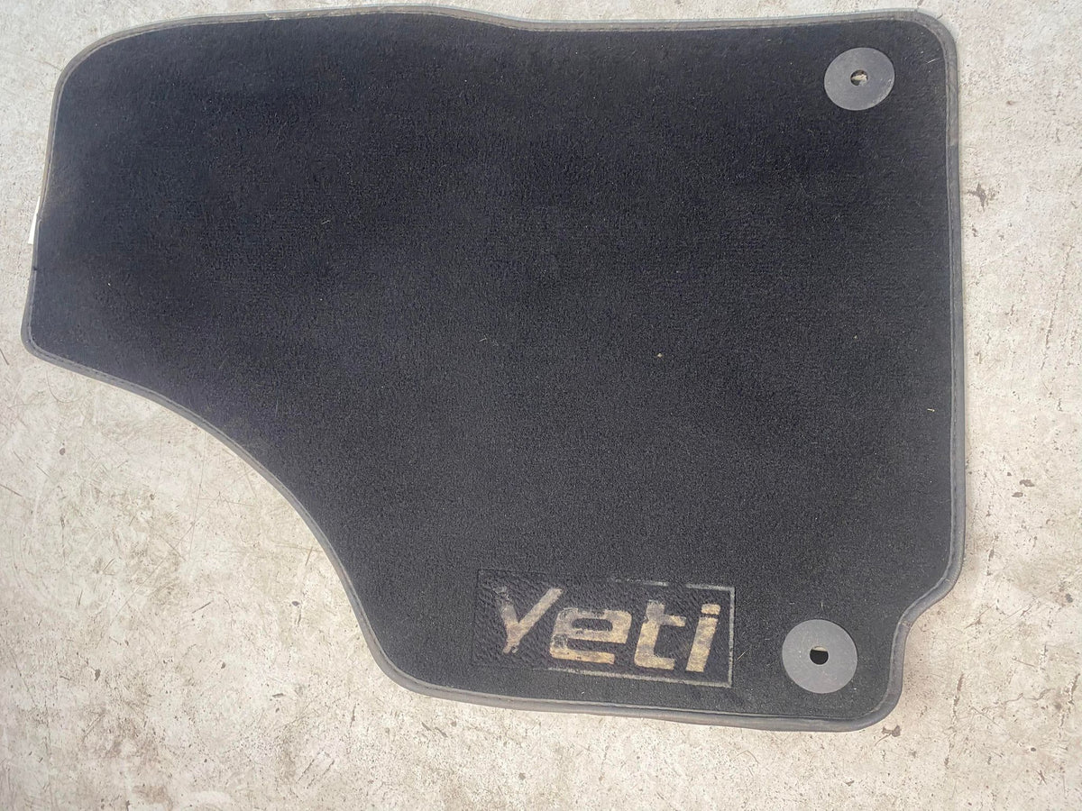 SKODA YETI FRONT DRIVER FLOOR MAT - LRI Autoparts