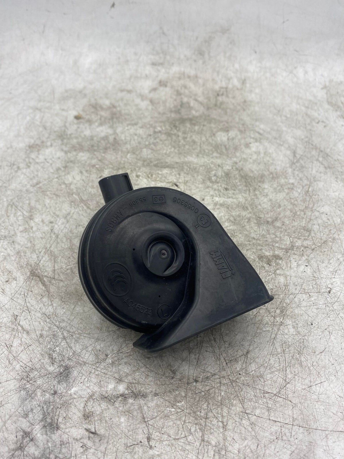 VOLKSWAGEN AUDI HORN 8P0951221