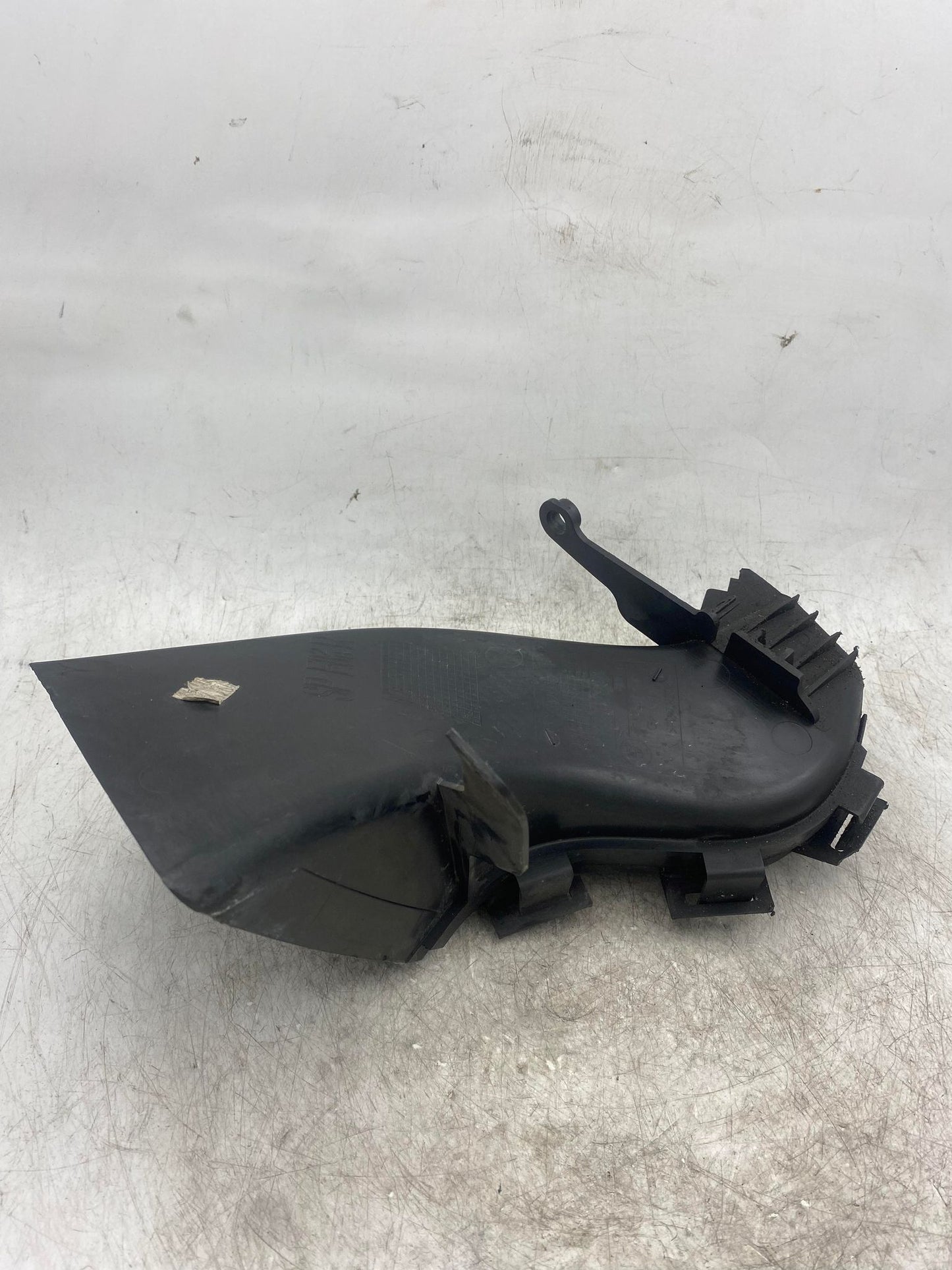 BMW 1 SERIES E82 E88 FRONT RHS RIGHT BRAKE AIR DUCT 8046300