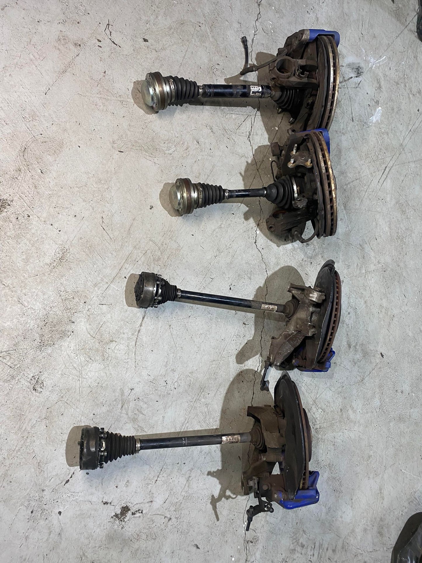 VW GOLF R32 BRAKE KIT WITH DRIVE SHAFTS