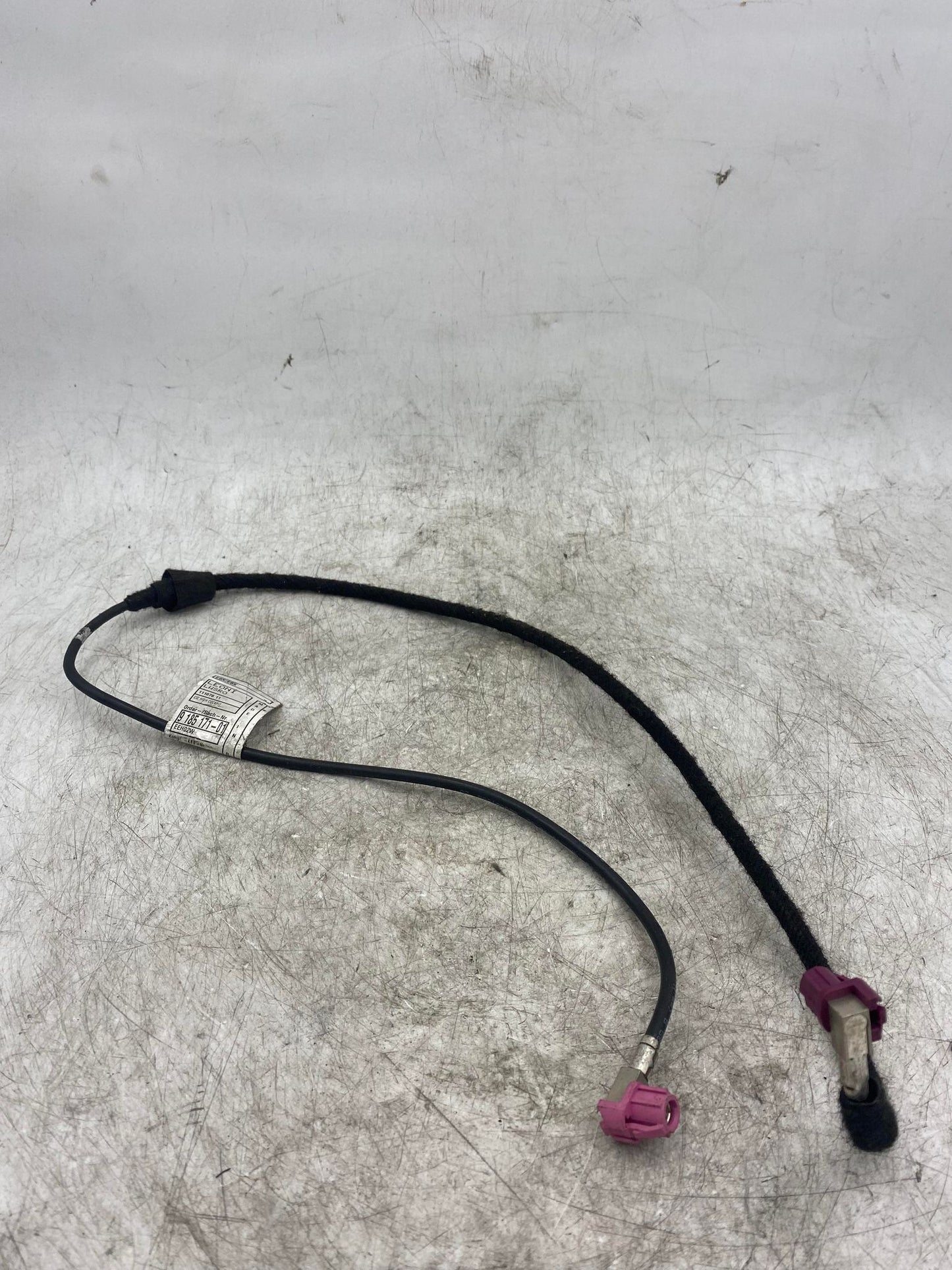 BMW 1 3 5 6 X1 SERIES CONNECTING WIRE CIC / DISPLAY L= 850MM 9185171