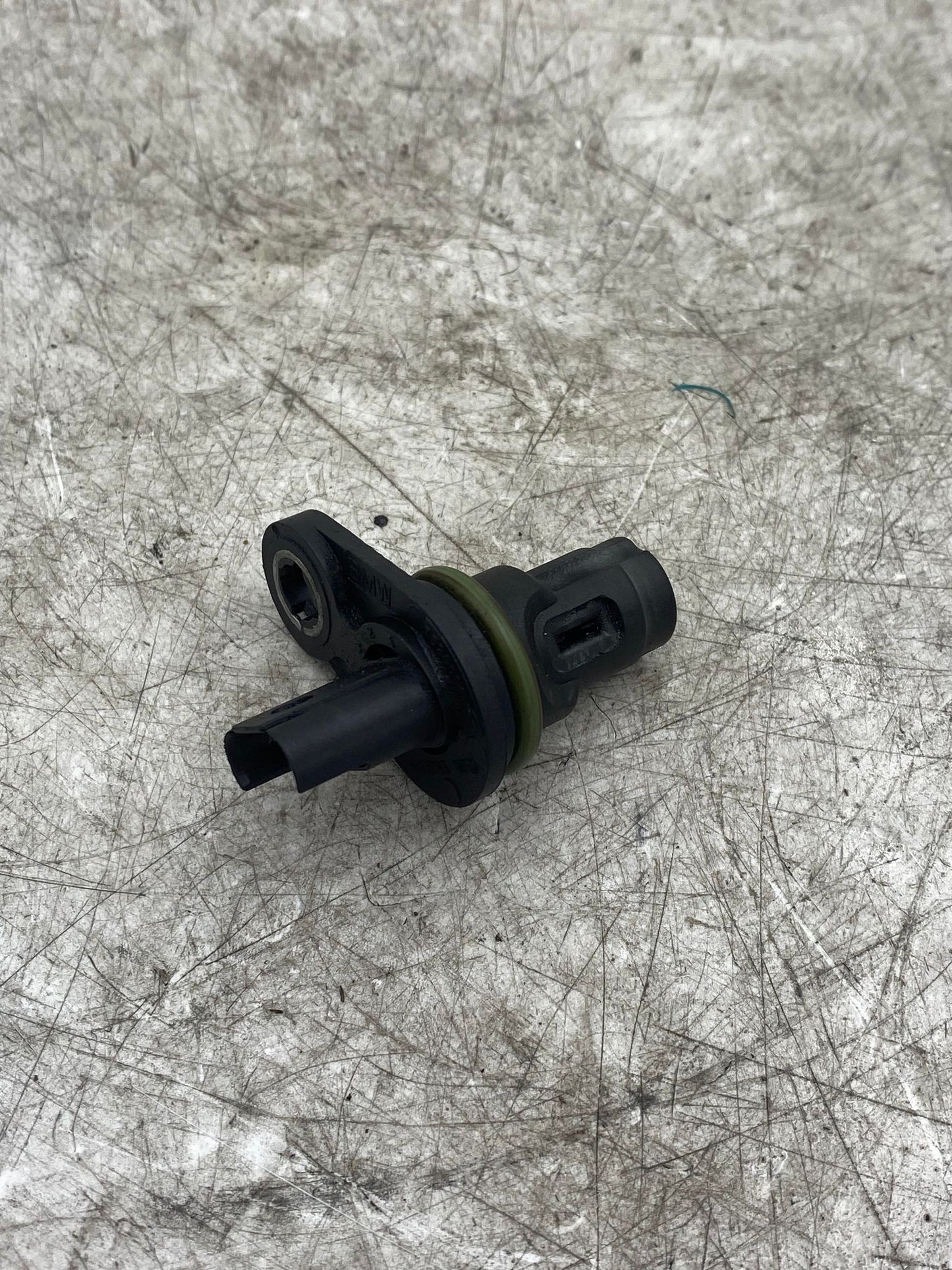 BMW 1 2 3 4 5 6 7 X SERIES CAMSHAFT SENSOR 7525014