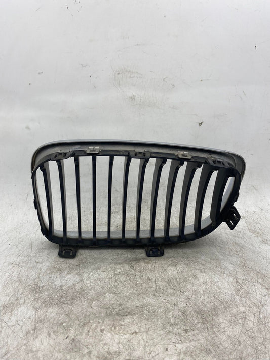 BMW 1 SERIES E82 E88 RIGHT KIDNEY CHROME GRILLE 7166440