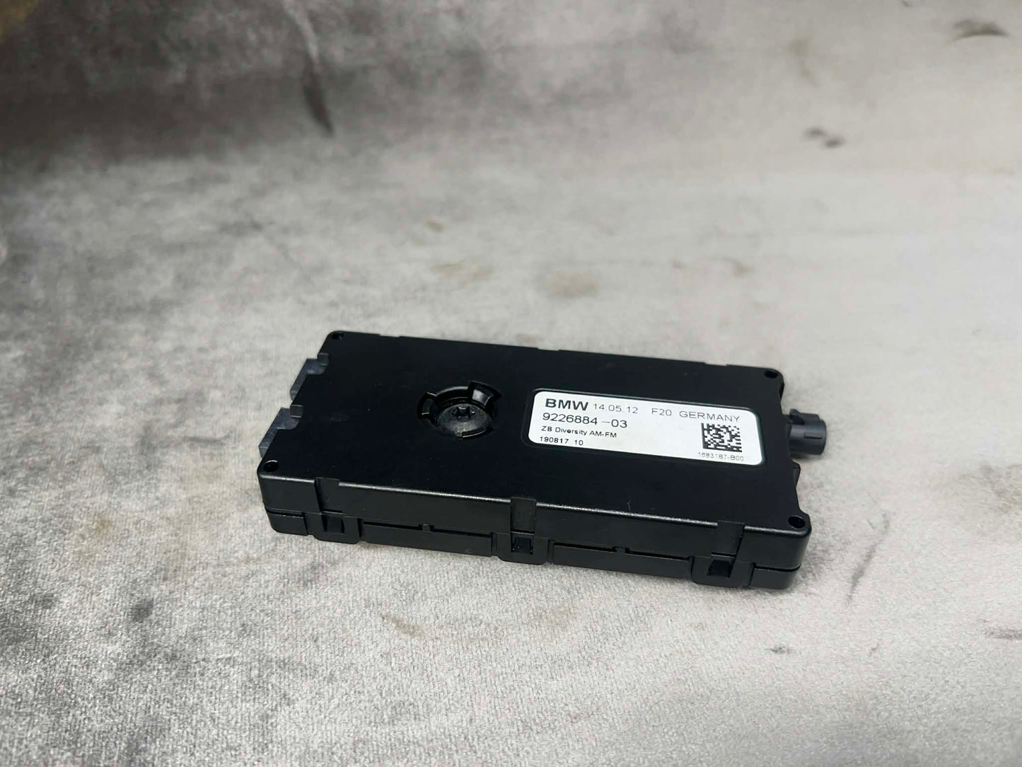 BMW 1 SERIES F20 F21 ANTENNA AMPLIFIER 9226884