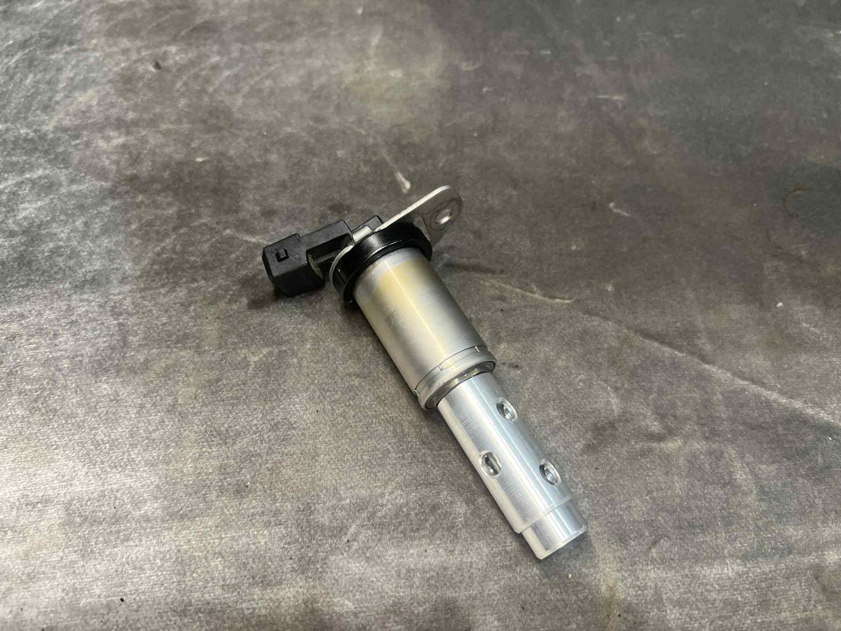 BMW N52 N54 VANOS VVT CAMSHAFT ACTUATOR 7585425 - LRI Autoparts