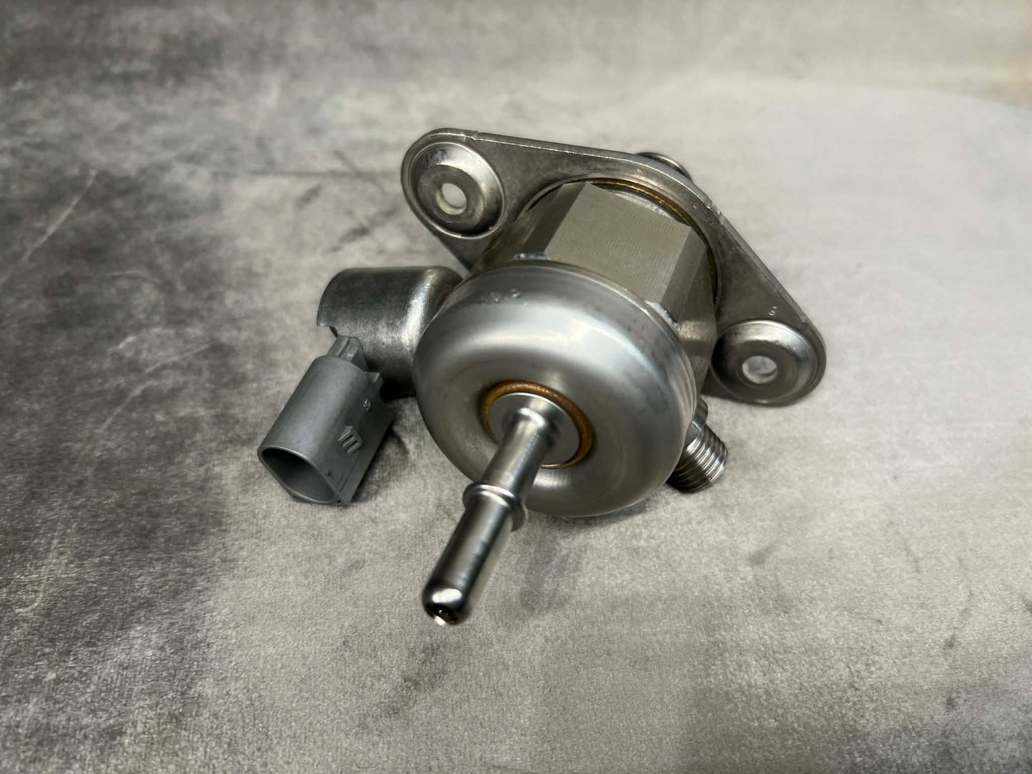 BMW 1 3 SERIES F20 F21 F30 F31 HIGH PRESSURE FUEL PUMP 7607159