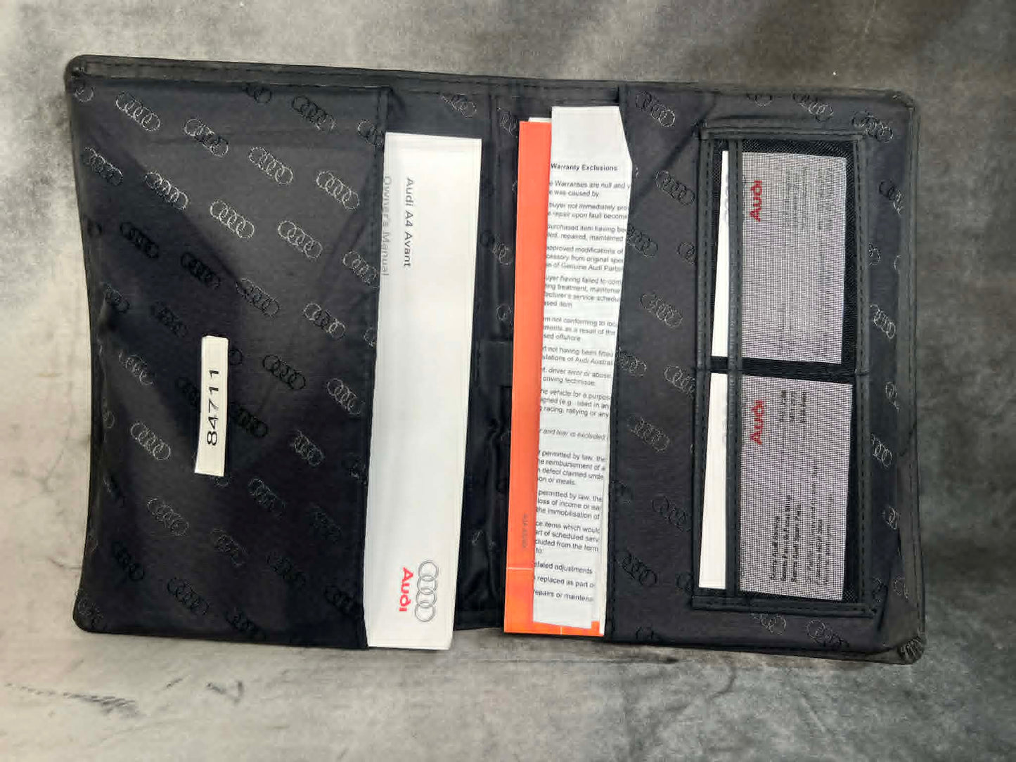 Audi A4 B7 Avant (Wagon) Owners Manual / User Handbook (Used, RHD Australia)