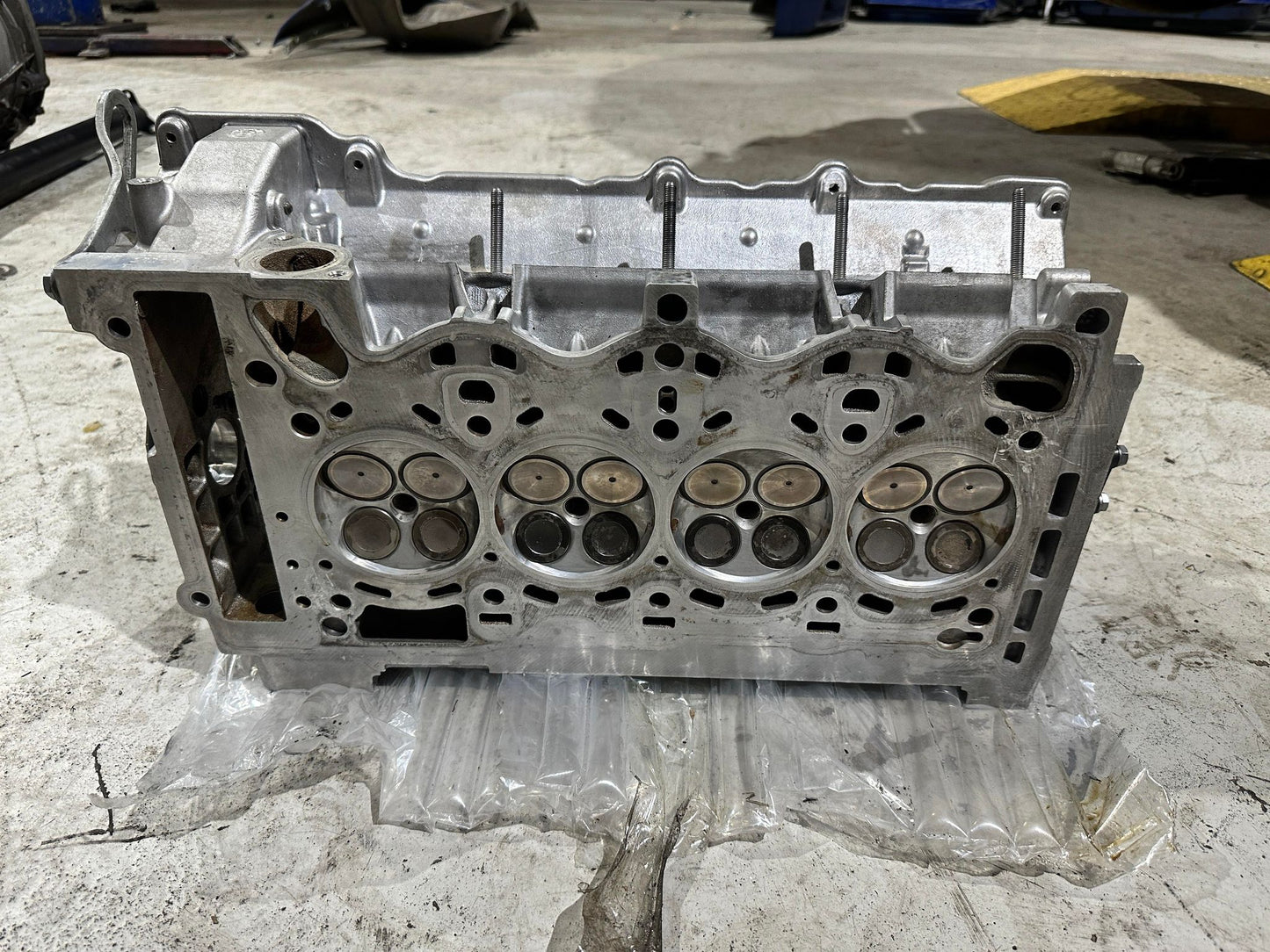 BMW 1 3 X SERIES N46N RECONDITIONED CYLINDER HEAD 11127578027