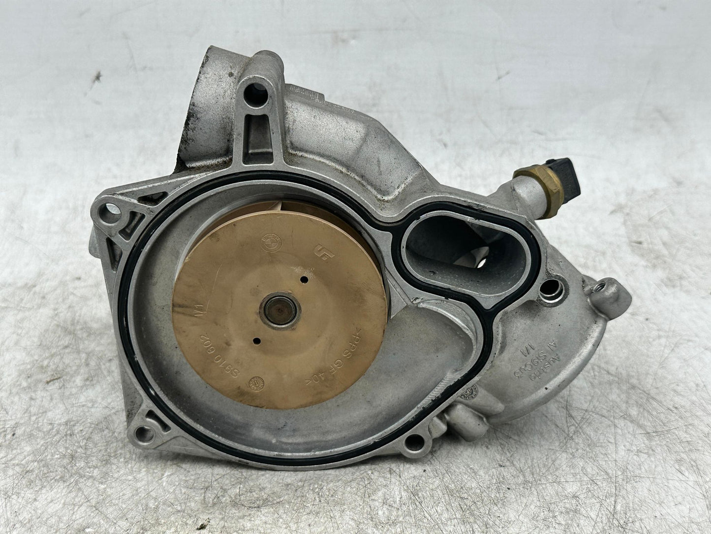 BMW 5 6 X SERIES M5 M6 X5M X6M WATER PUMP 11537843738