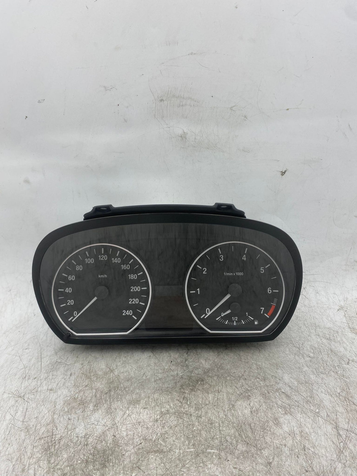 BMW 1 SERIES E82 E87 E88 SPEEDO CLUSTER 4 CYLINDER 9187038 - LRI Autoparts
