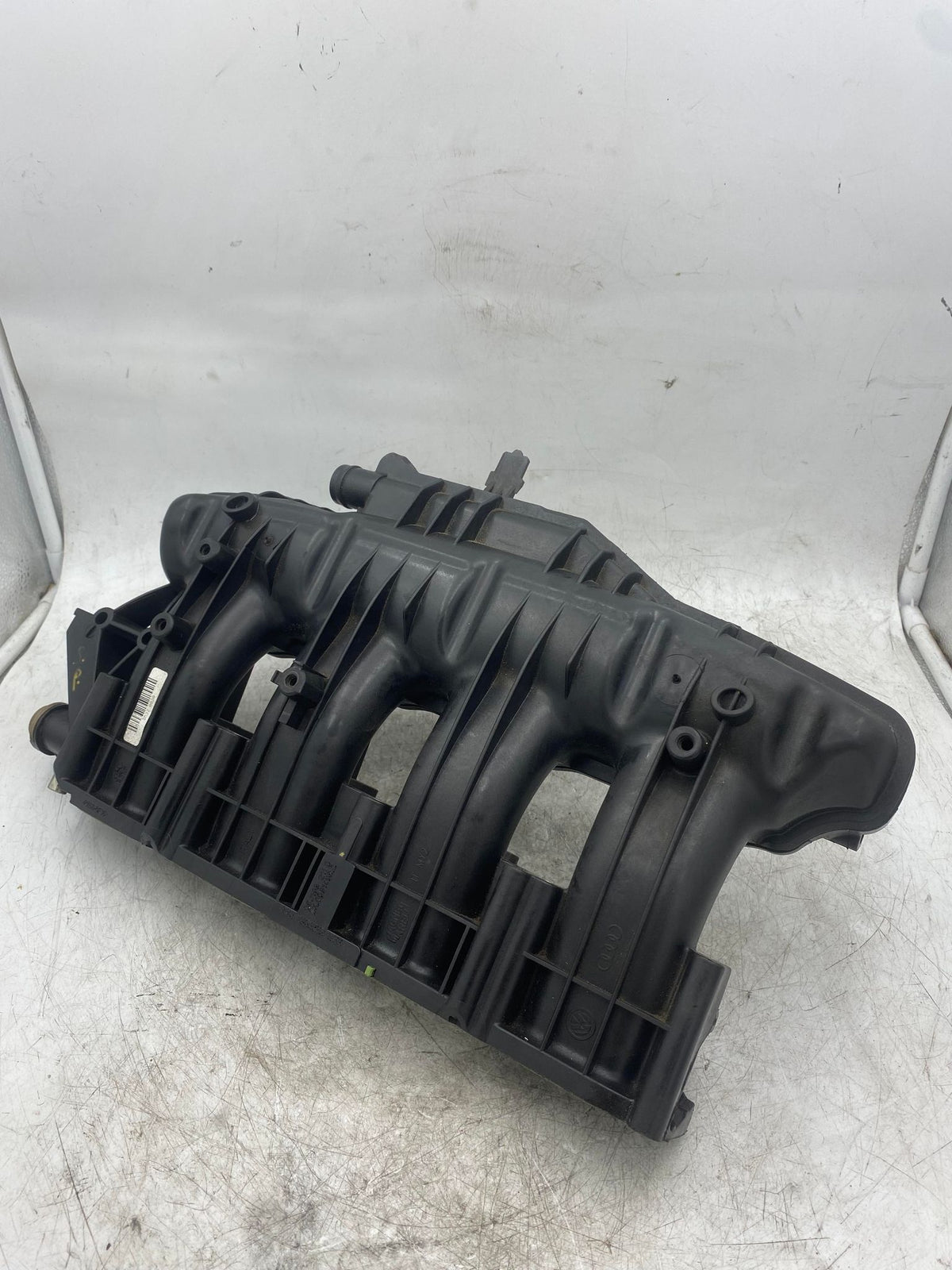 GENUINE VW AUDI 1.8T INTAKE MANIFOLD 06J198211D