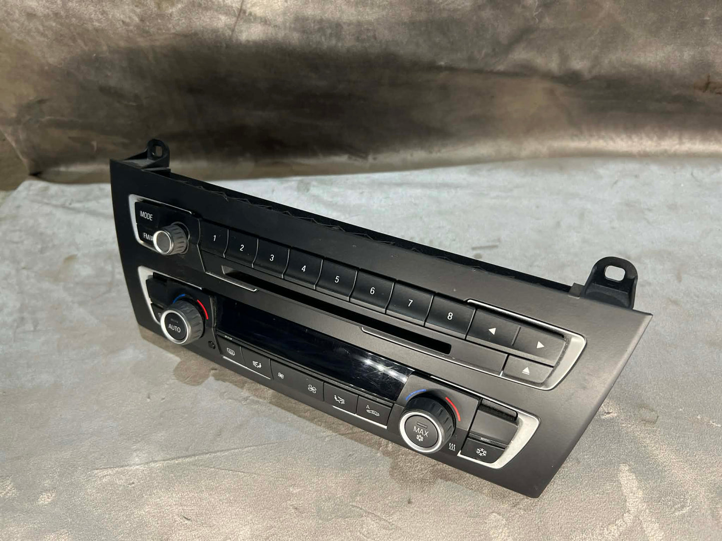 BMW 1 SERIES F20 A/C AIR CONDITIONING AND RADIO CONTROL PANEL 6832881 9287340