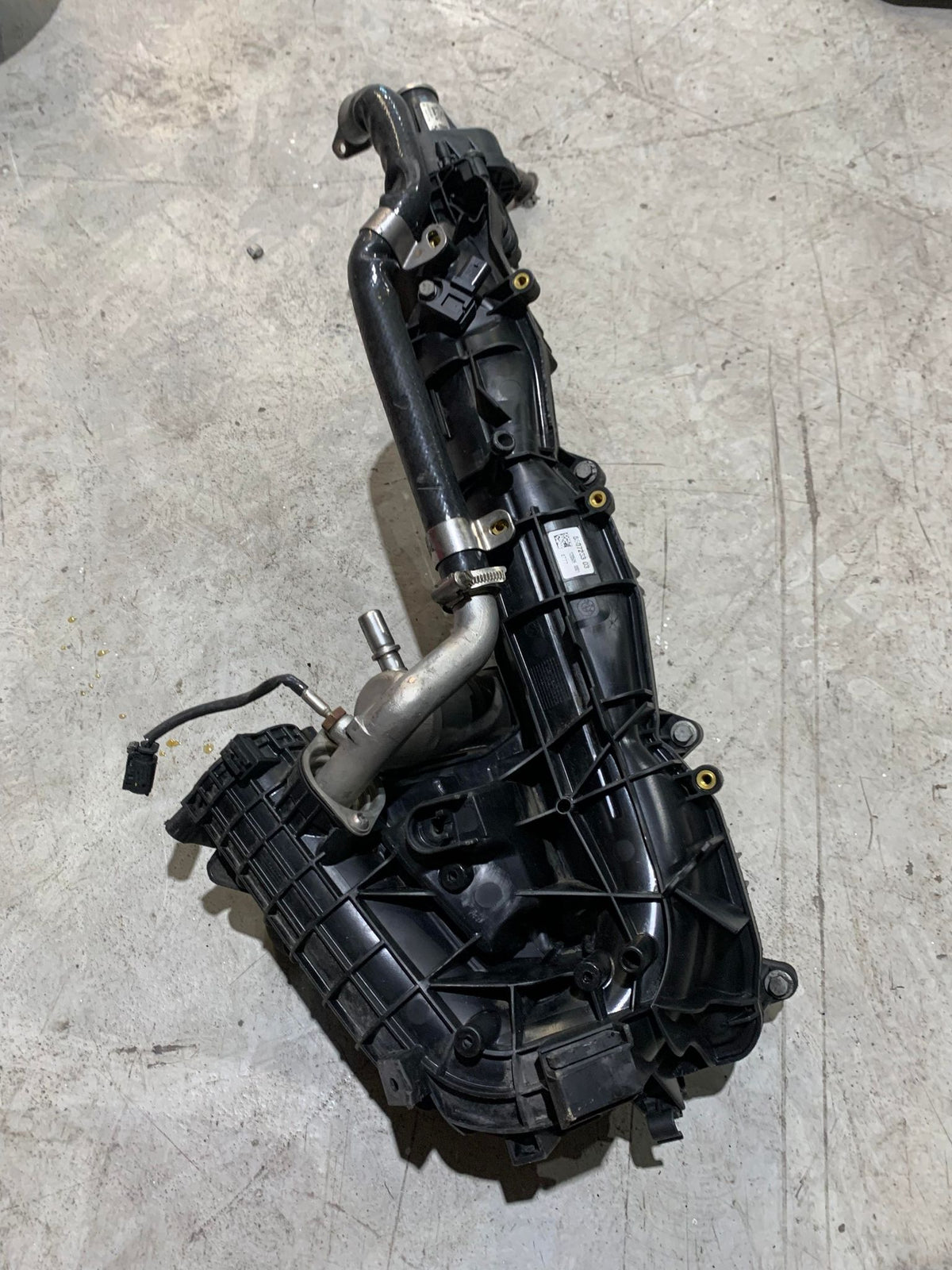 BMW X5 E70 N57 INTAKE MANIFOLD 8507233
