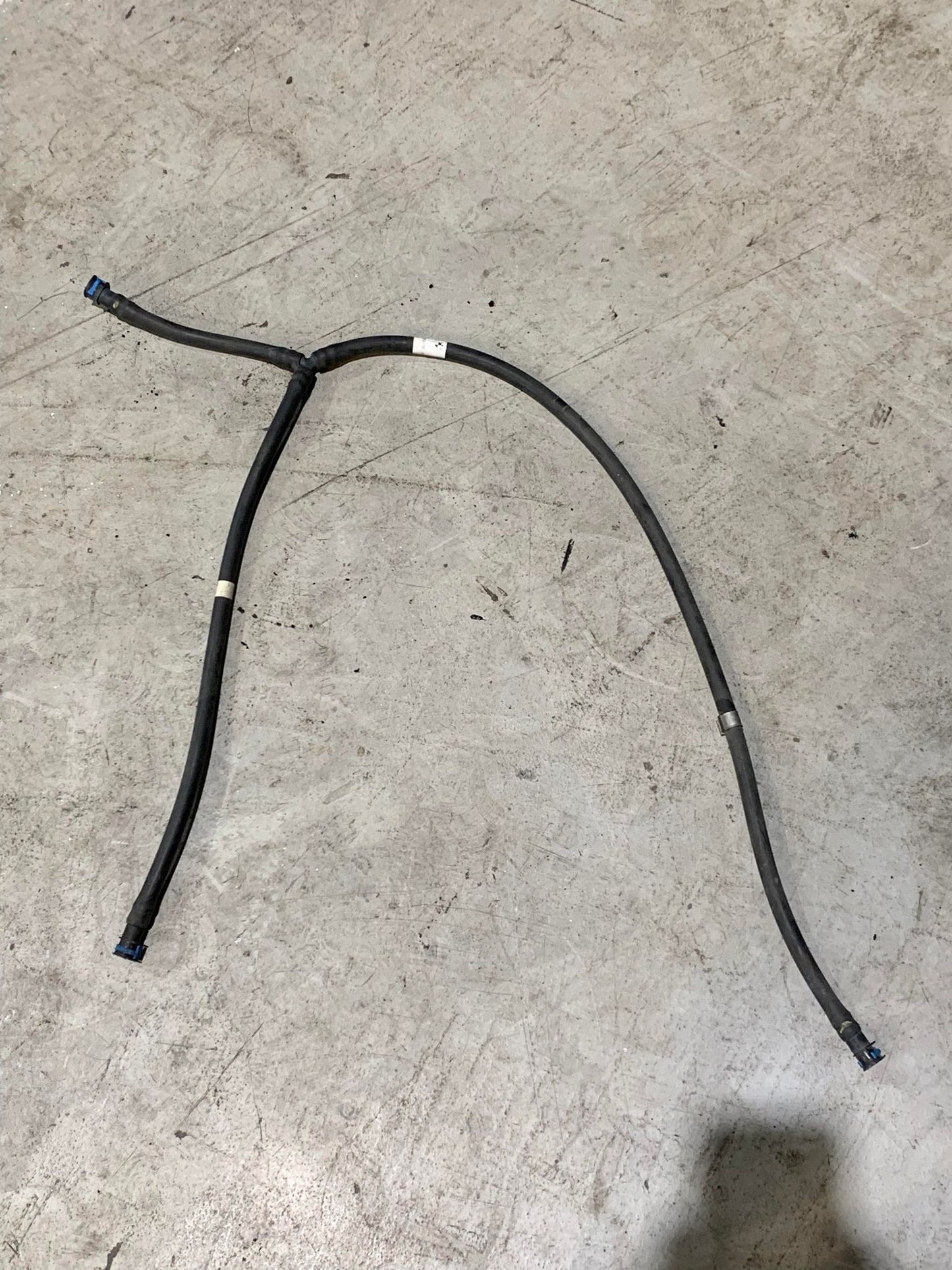 BMW 1 SERIES E82 E88 HEADLIGHT CLEANING SYSTEM HOSE 7892579