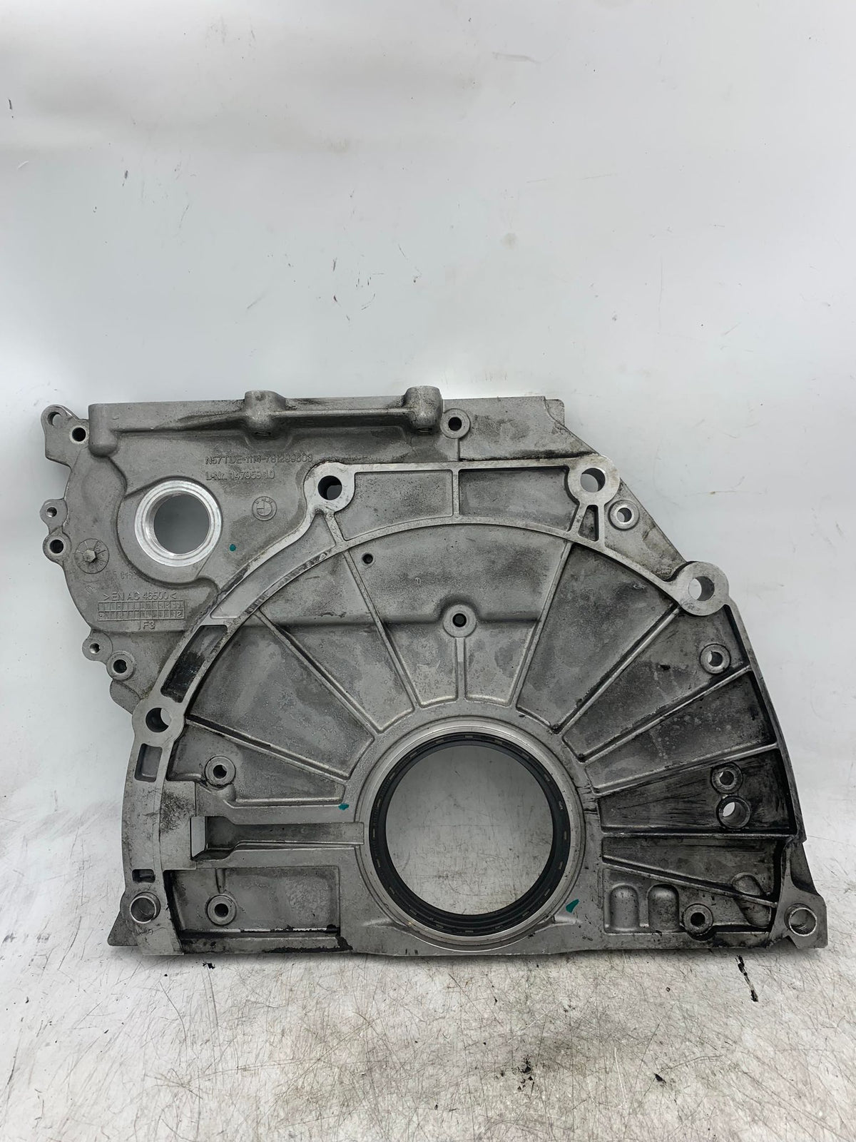 BMW X5 N57 TIMMING CHAIN COVER 781299603