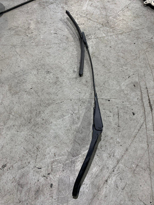 BMW 3 4 SERIES PASSENGER SIDE WIPER ARM 7260485