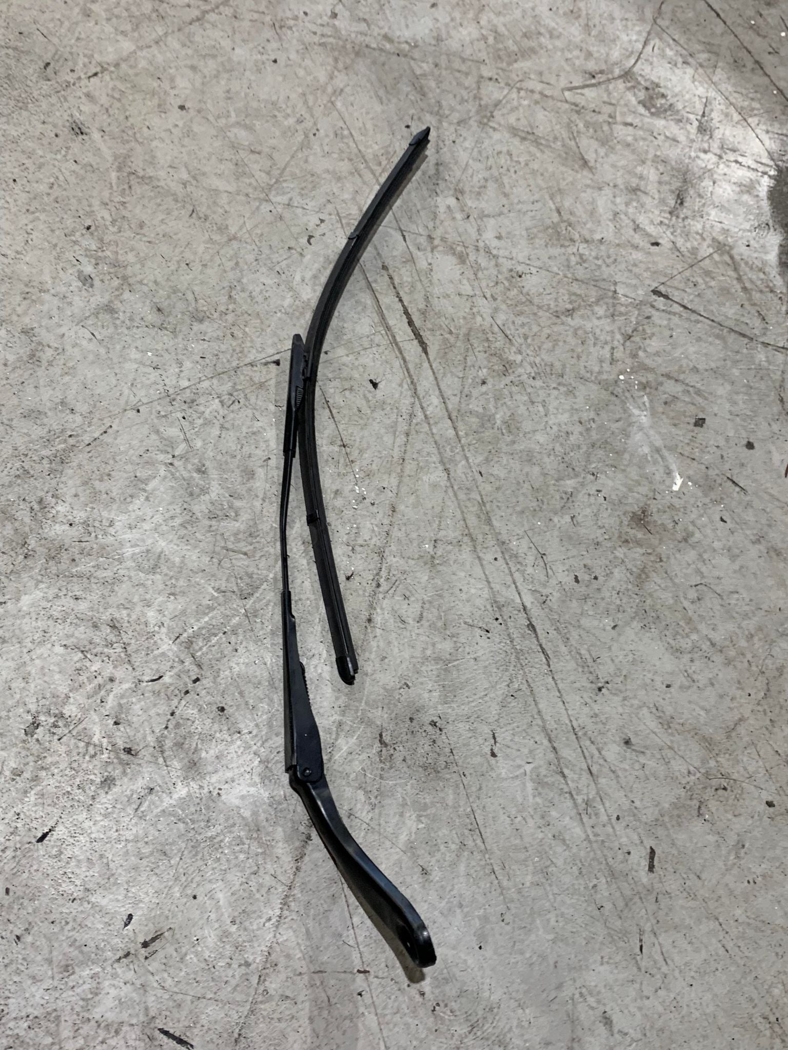 BMW 4 SERIES F82 F83 F32 F33 F36 DRIVERS SIDE WIPER ARM 7297557 – LRI ...