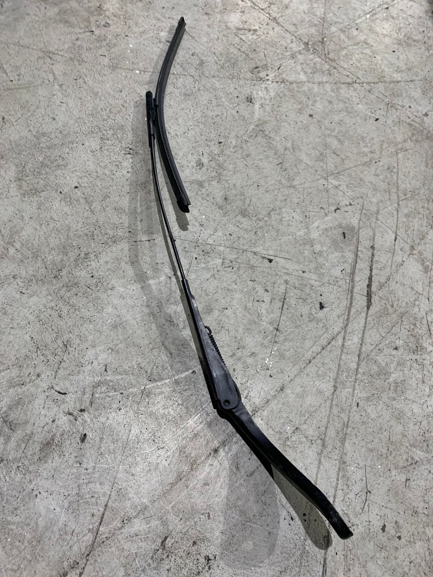 BMW 3 4 SERIES PASSENGER SIDE WIPER ARM 7260485